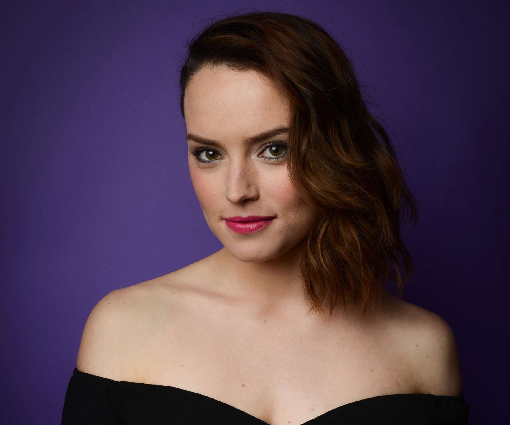 Daisy Ridley Face Wallpapers