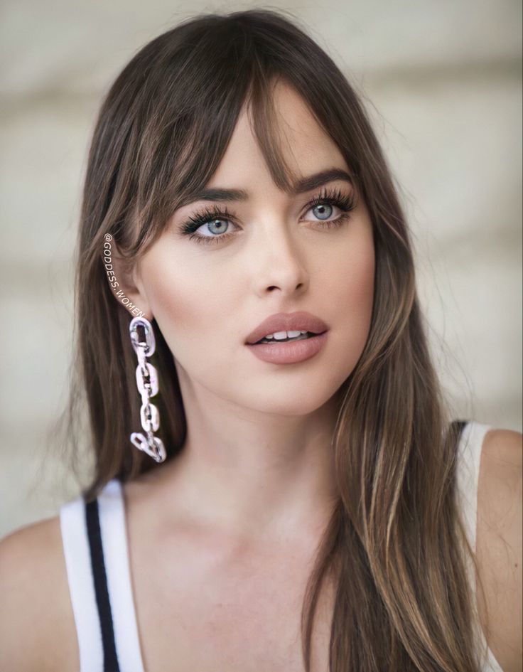 Dakota Johnson Beautiful Face Wallpapers