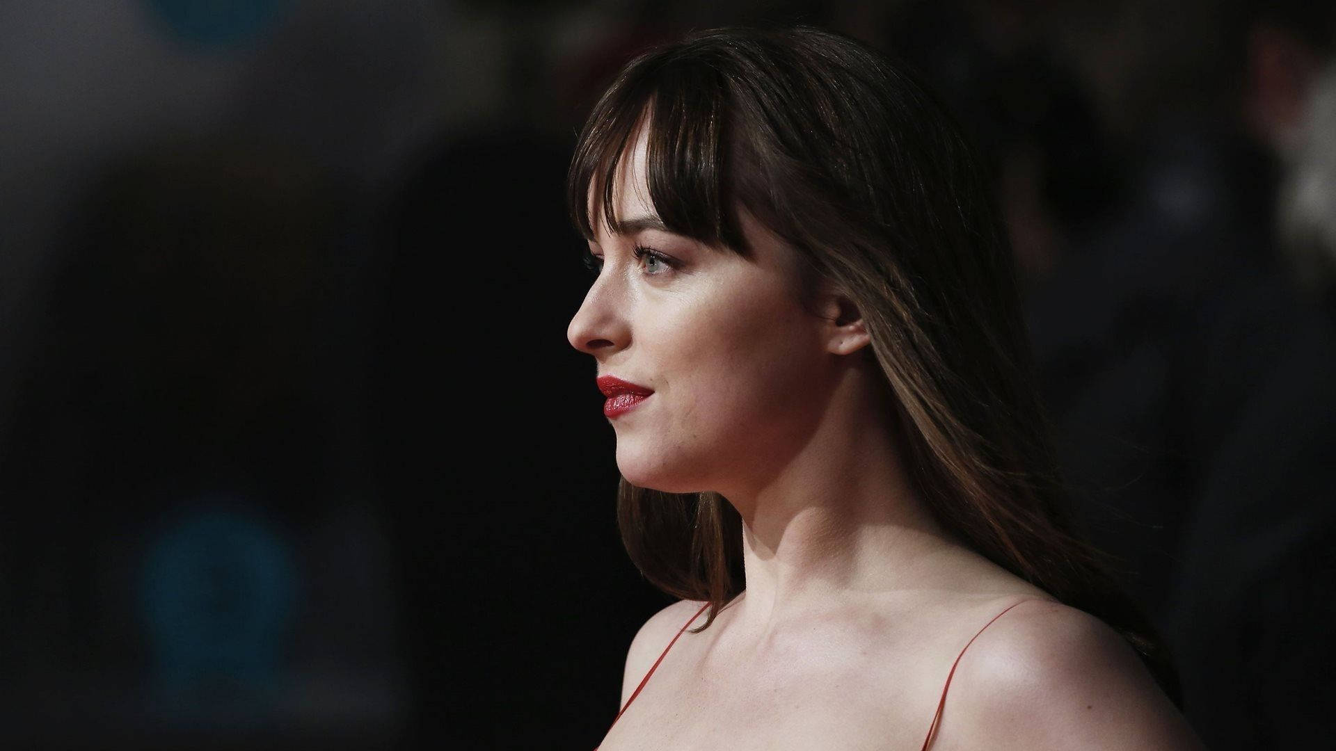 Dakota Johnson Black Dress 2021 Wallpapers