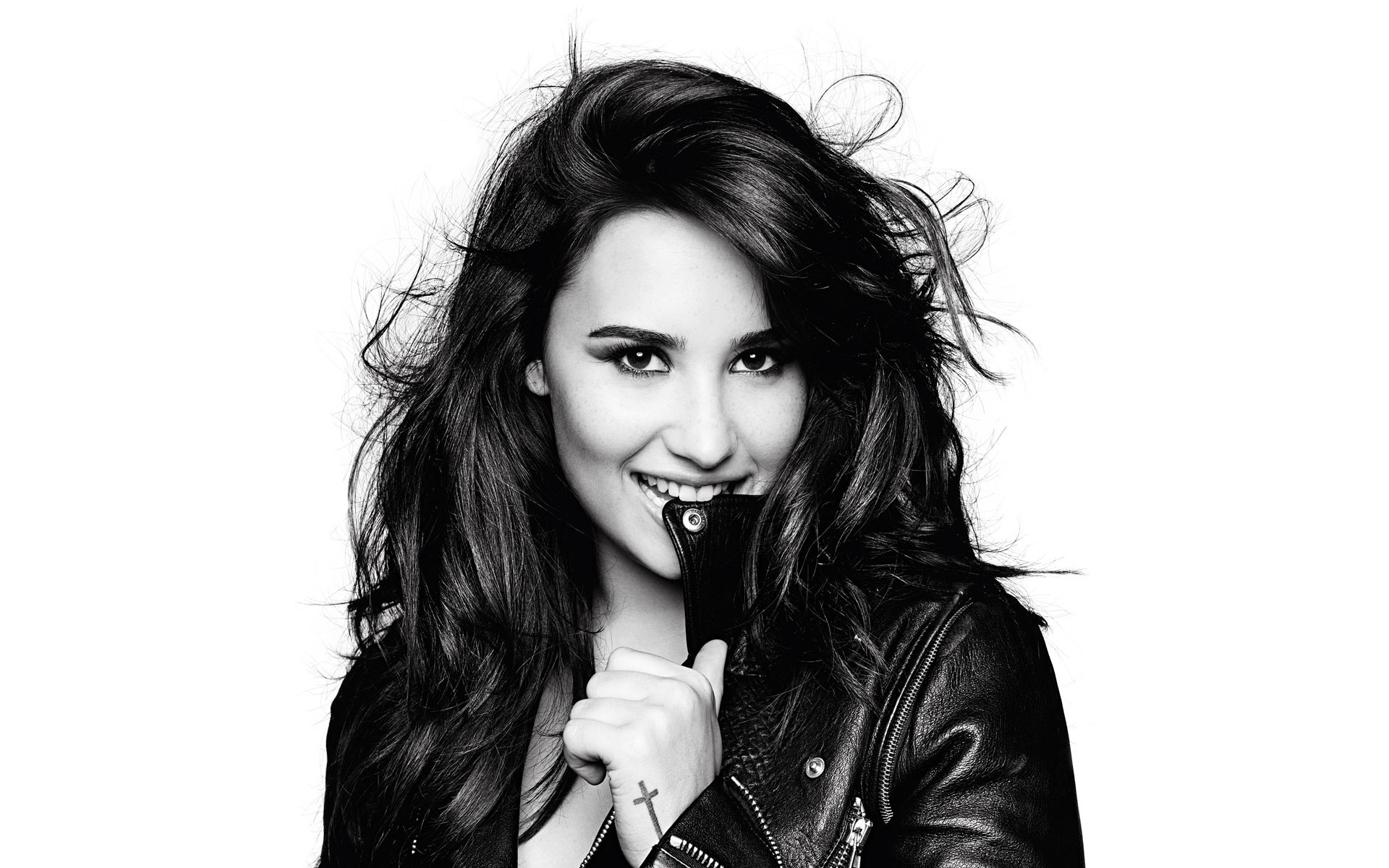 Demi Lovato 2018 Monochrome Wallpapers