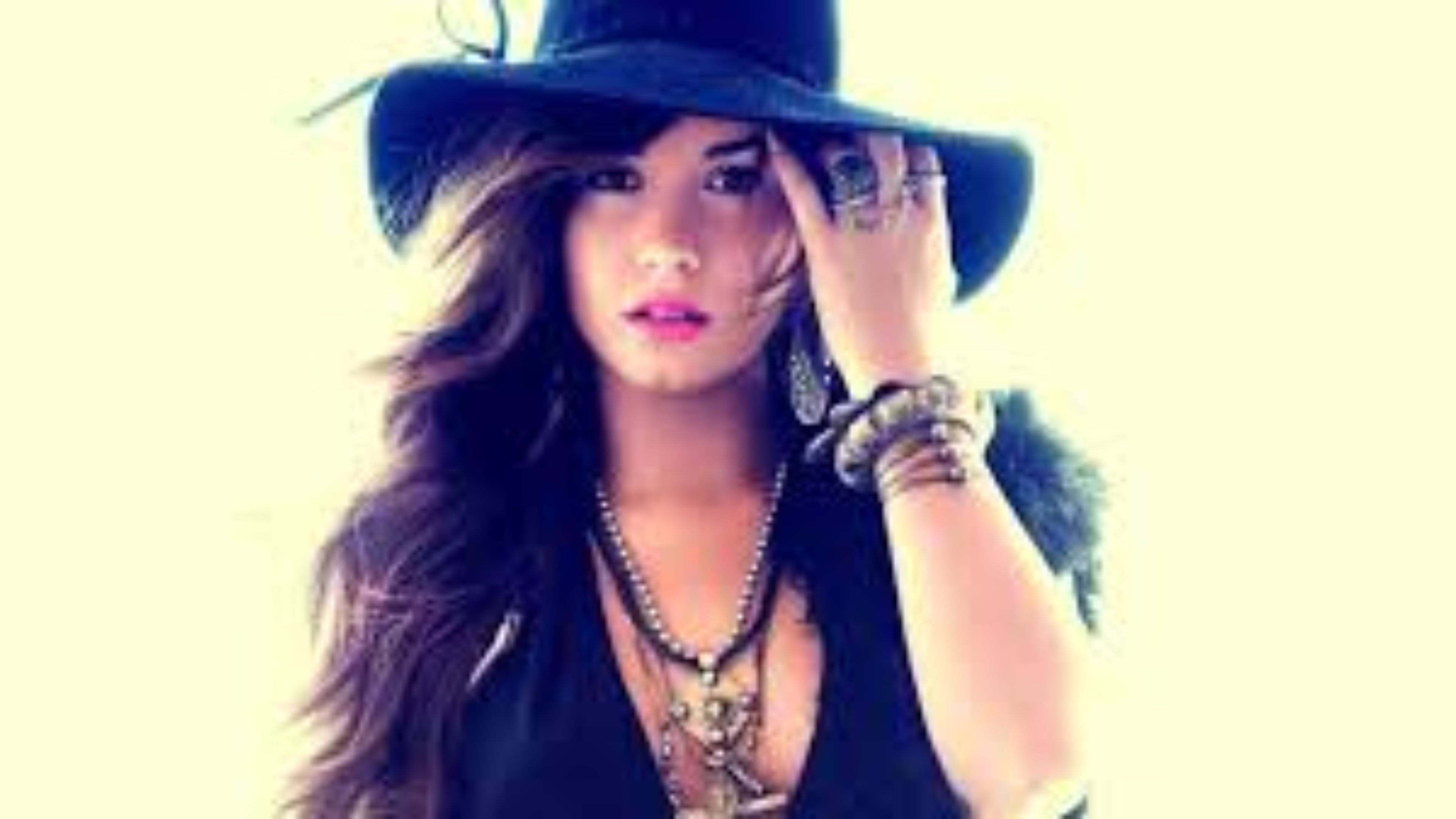 Demi Lovato 2021 Wallpapers