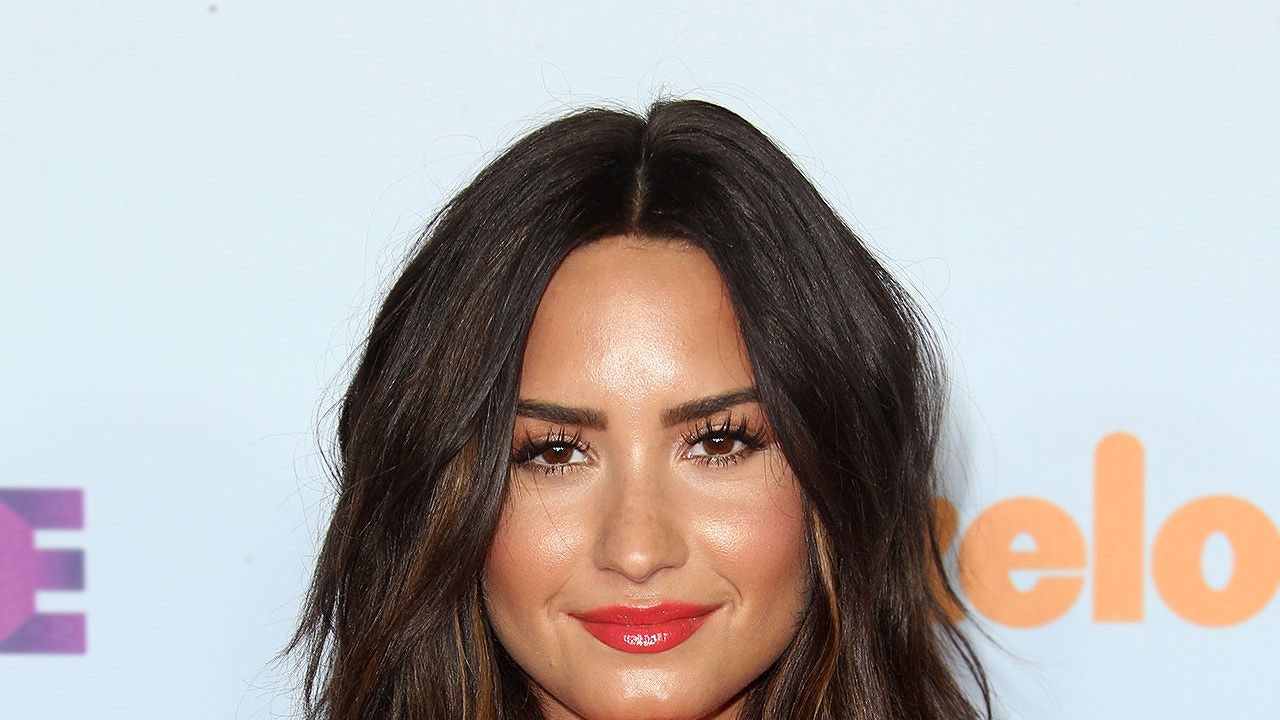 Demi Lovato Portrait 2018 Wallpapers