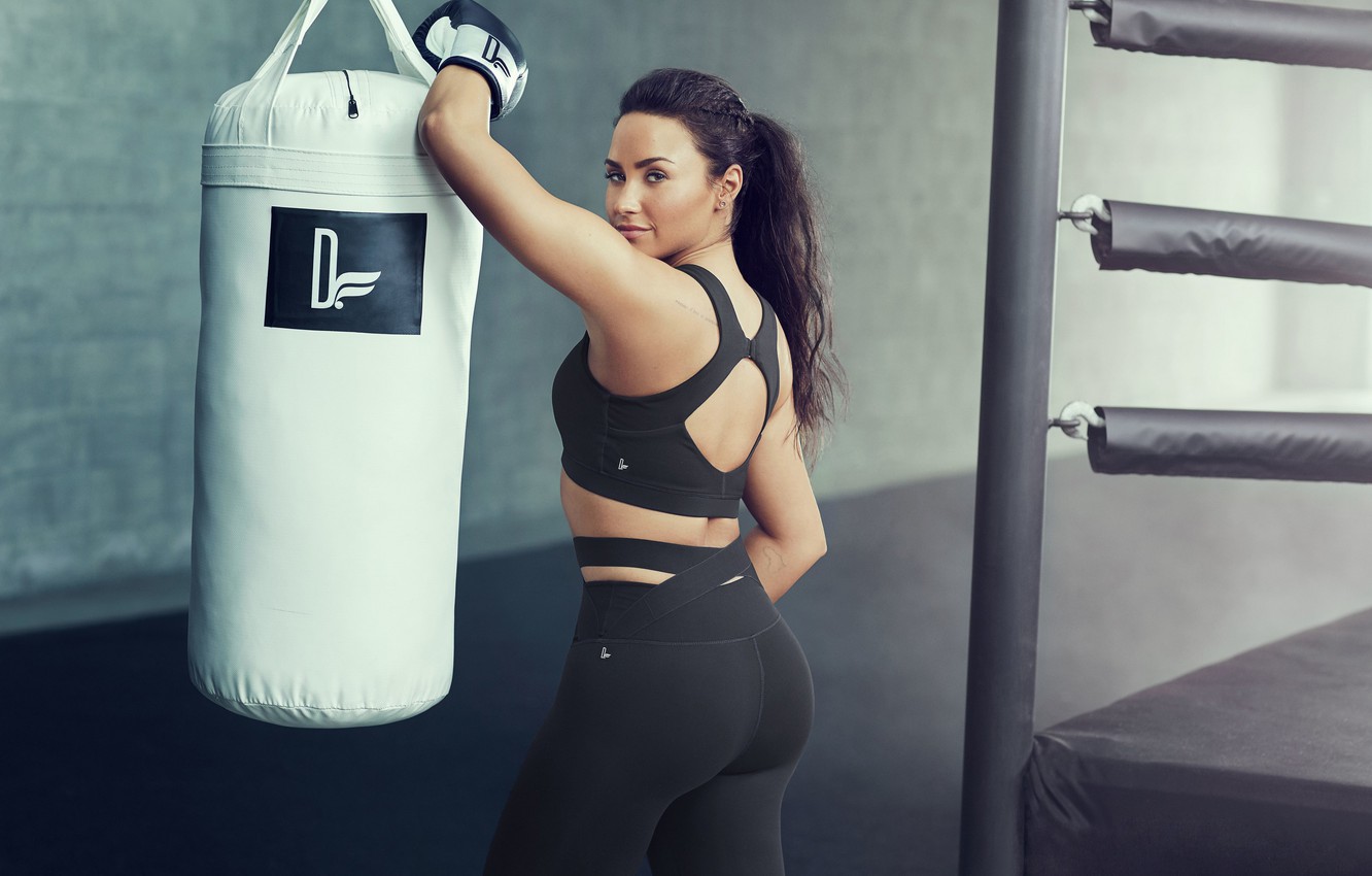 Demi Lovato Singer Fitness Wallpapers