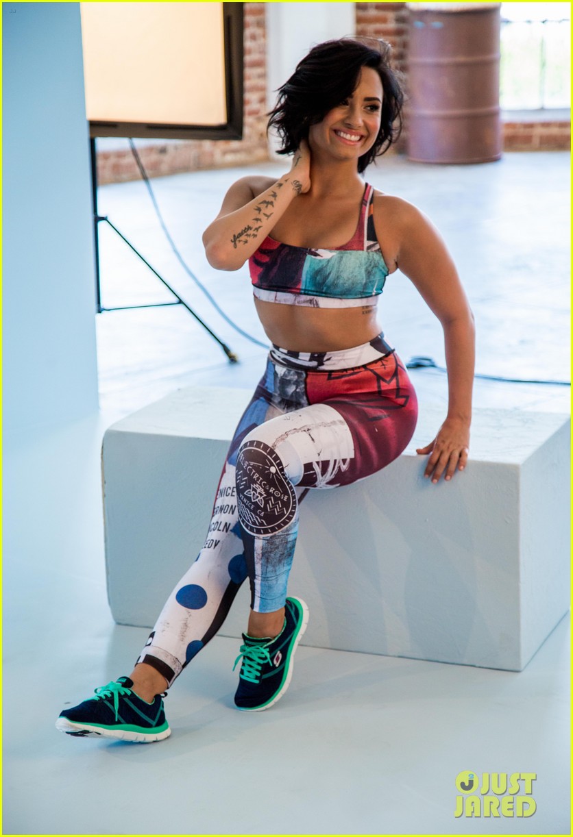 Demi Lovato Singer Fitness Wallpapers