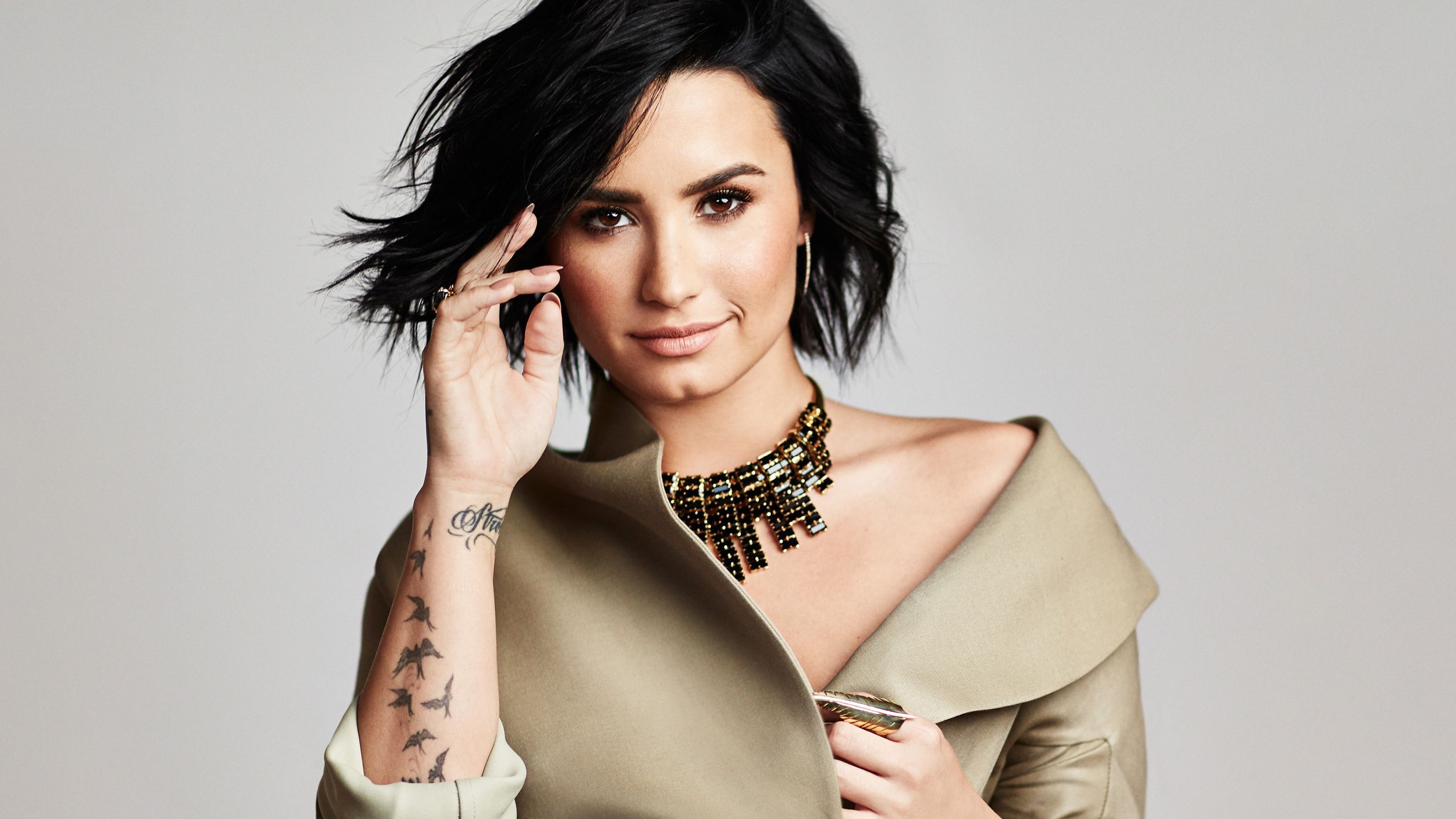 Demi Lovato Singer Fitness Photoshoot Wallpapers