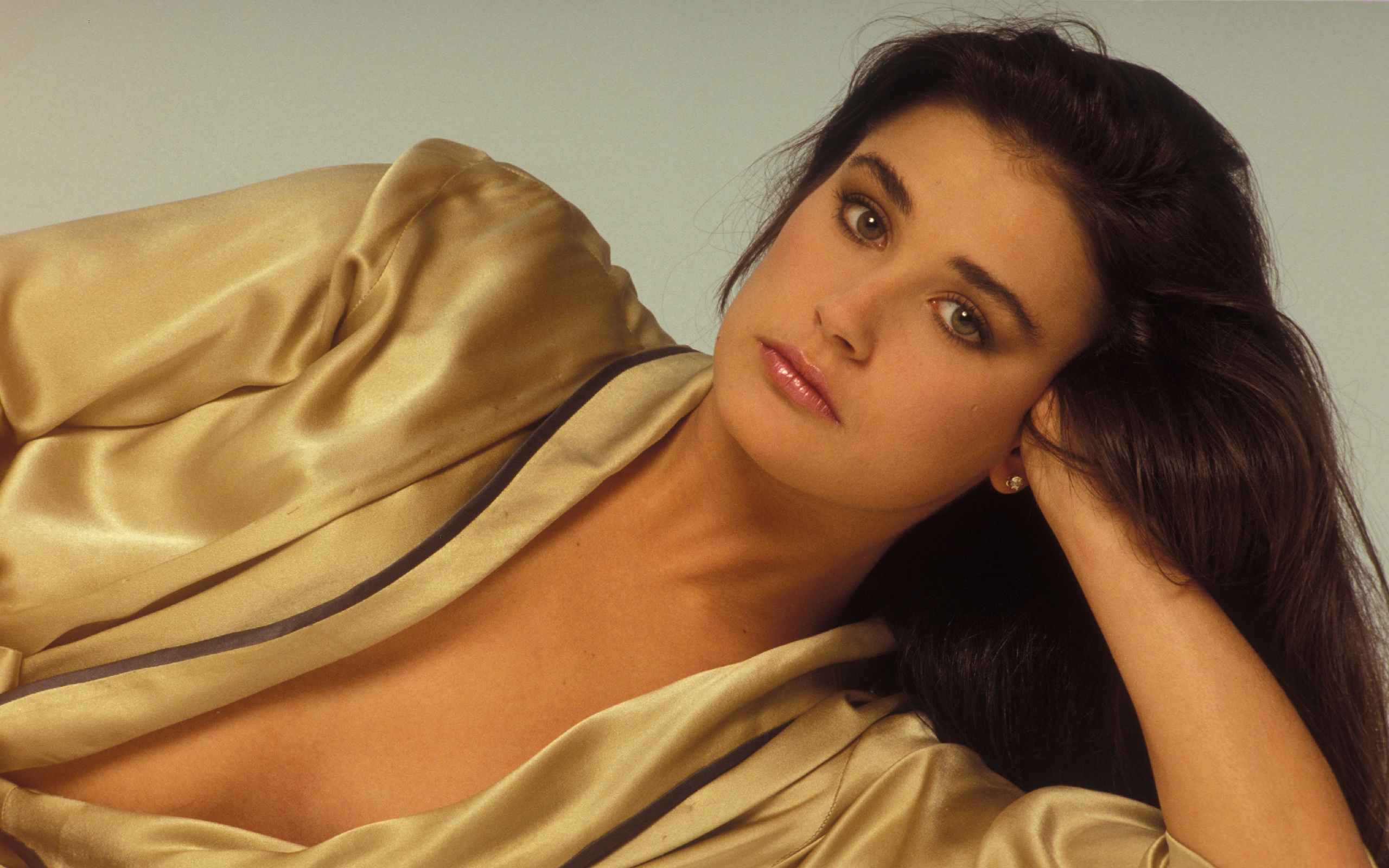 Demi Moore Wallpapers