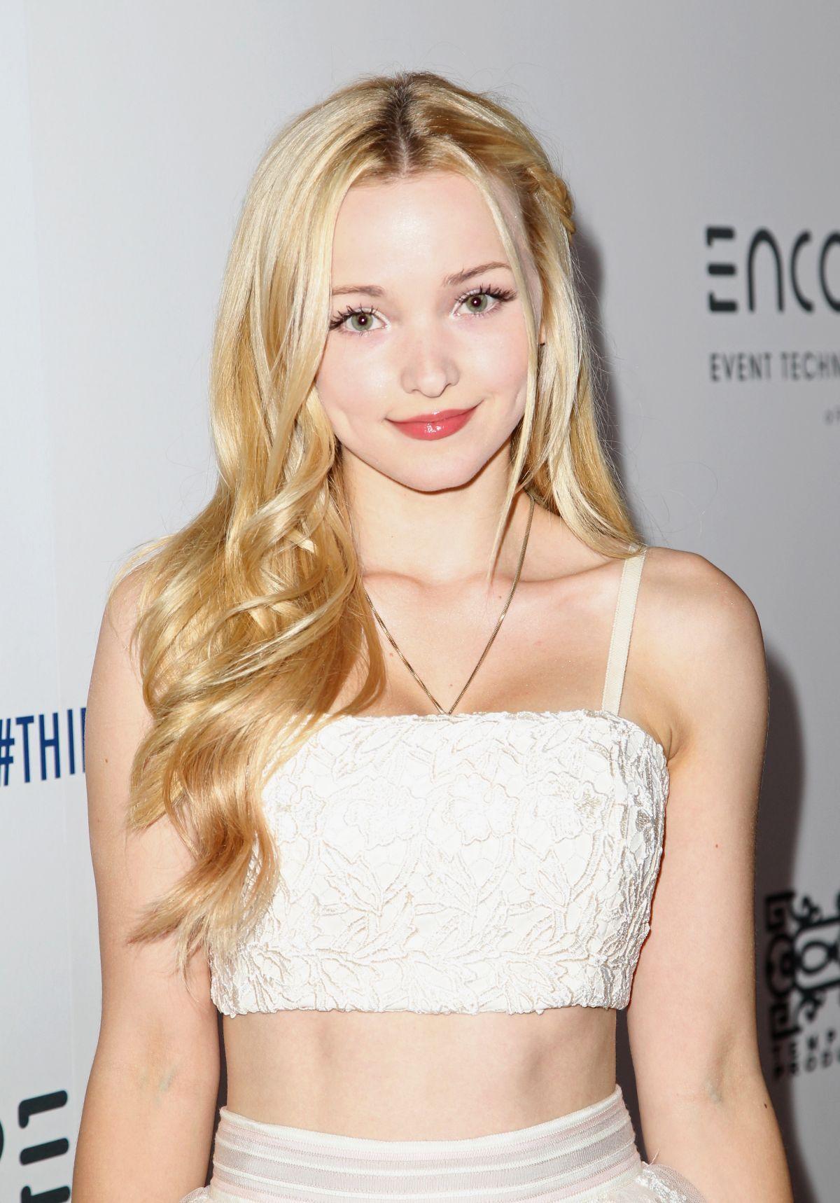 Dove Cameron Wallpapers