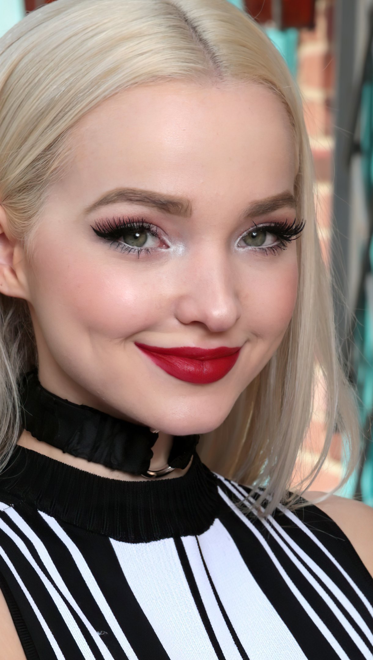 Dove Cameron Wallpapers