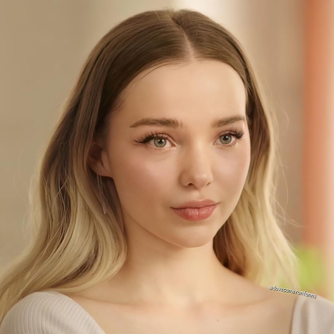 Dove Cameron Makeup 2021 Wallpapers