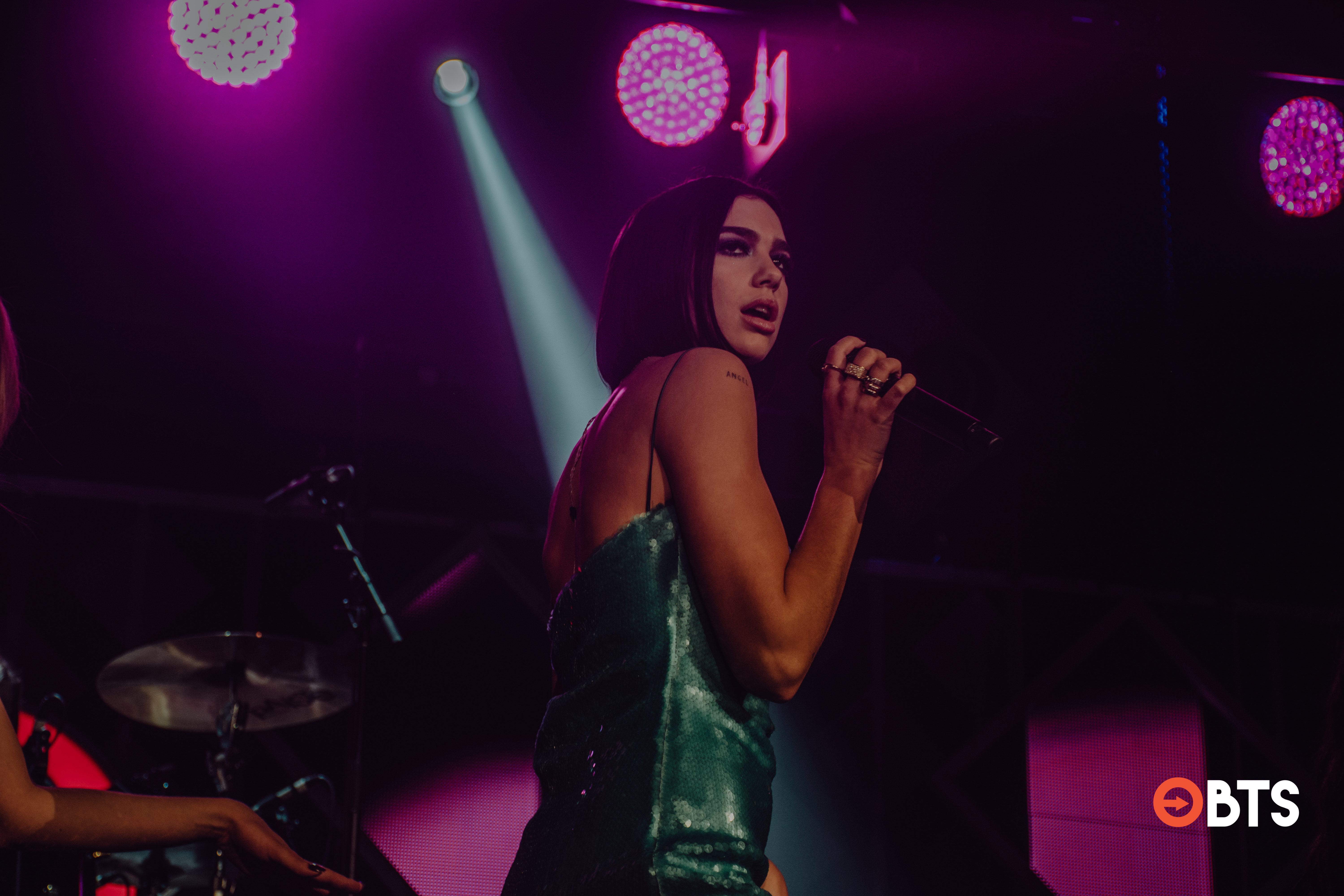 Dua Lipa KIIS-FM Jingle Ball Portrait Wallpapers