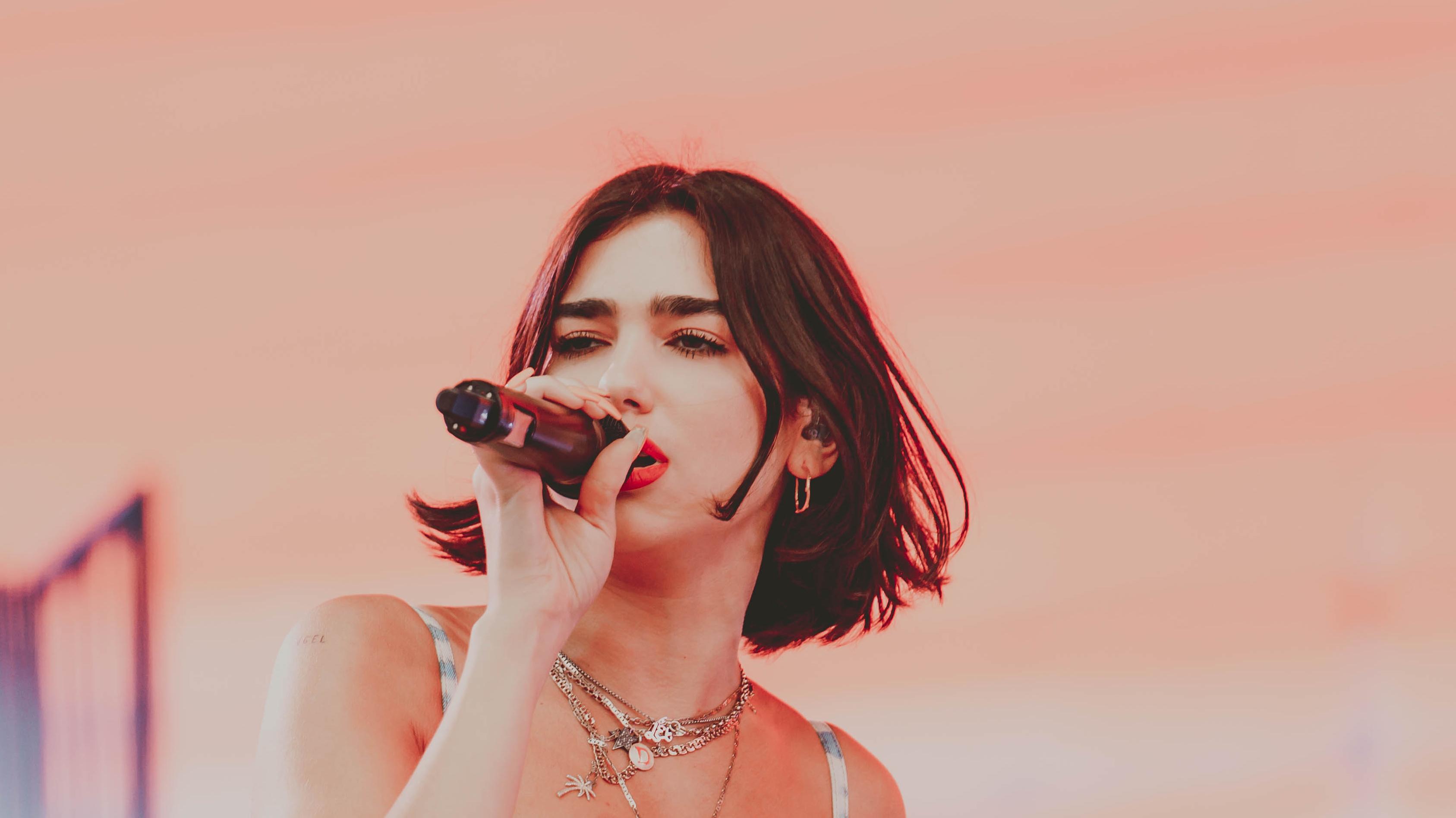 Dua Lipa Singer 2020 Wallpapers