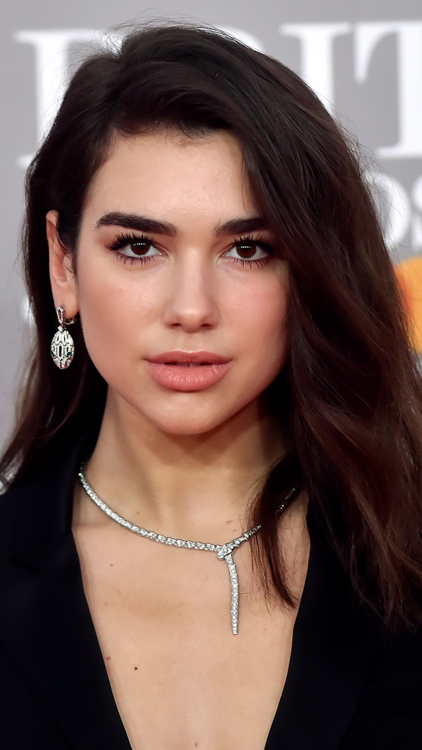 Dua Lipa Singer 2020 Wallpapers