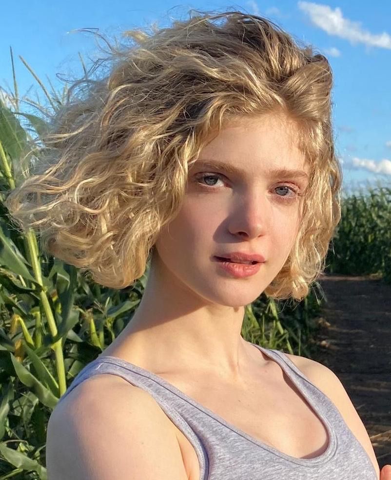 Elena Kampouris Portrait Wallpapers