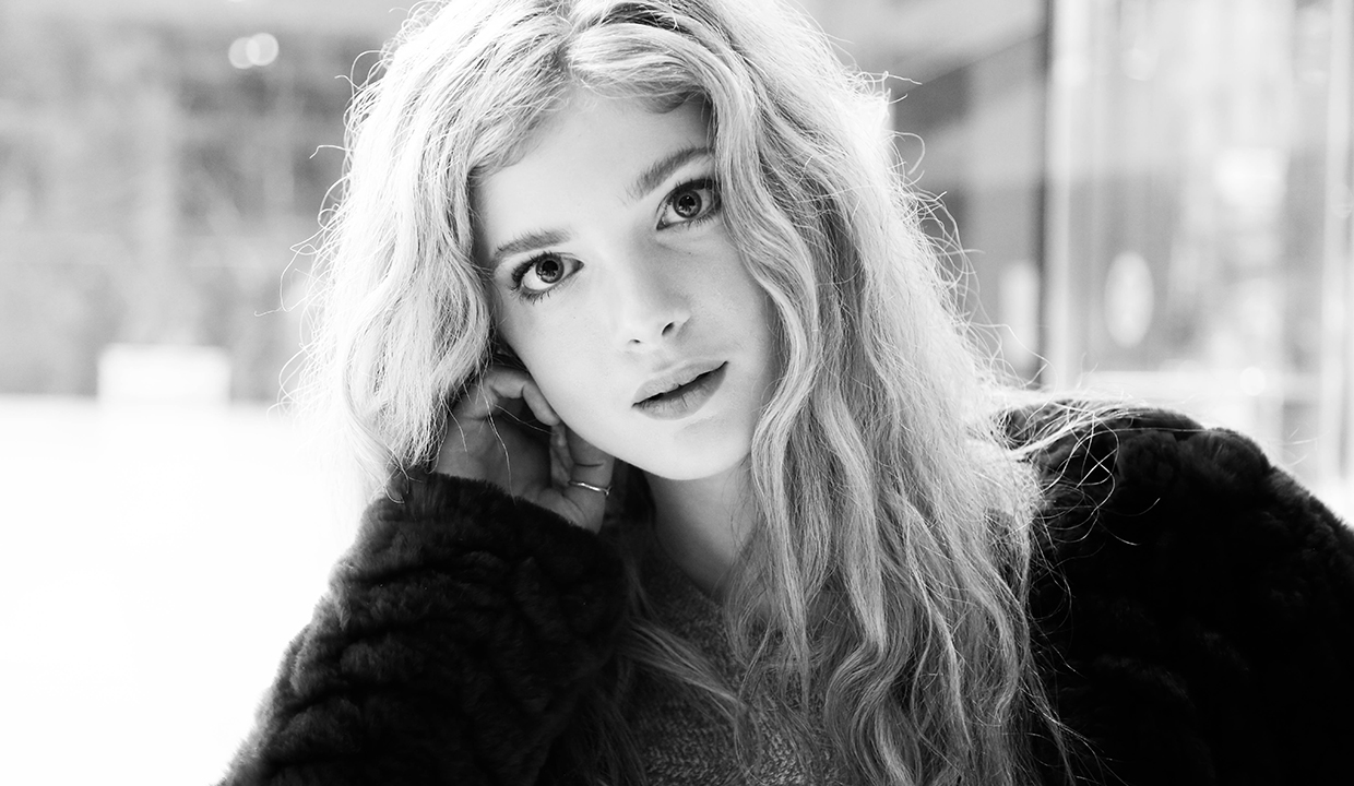 Elena Kampouris Portrait Wallpapers