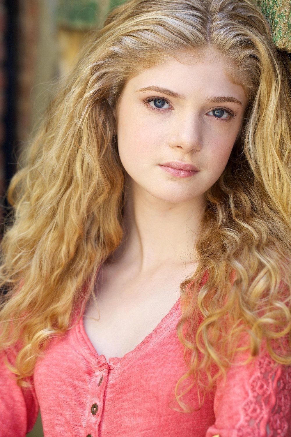 Elena Kampouris Portrait 2019 Wallpapers