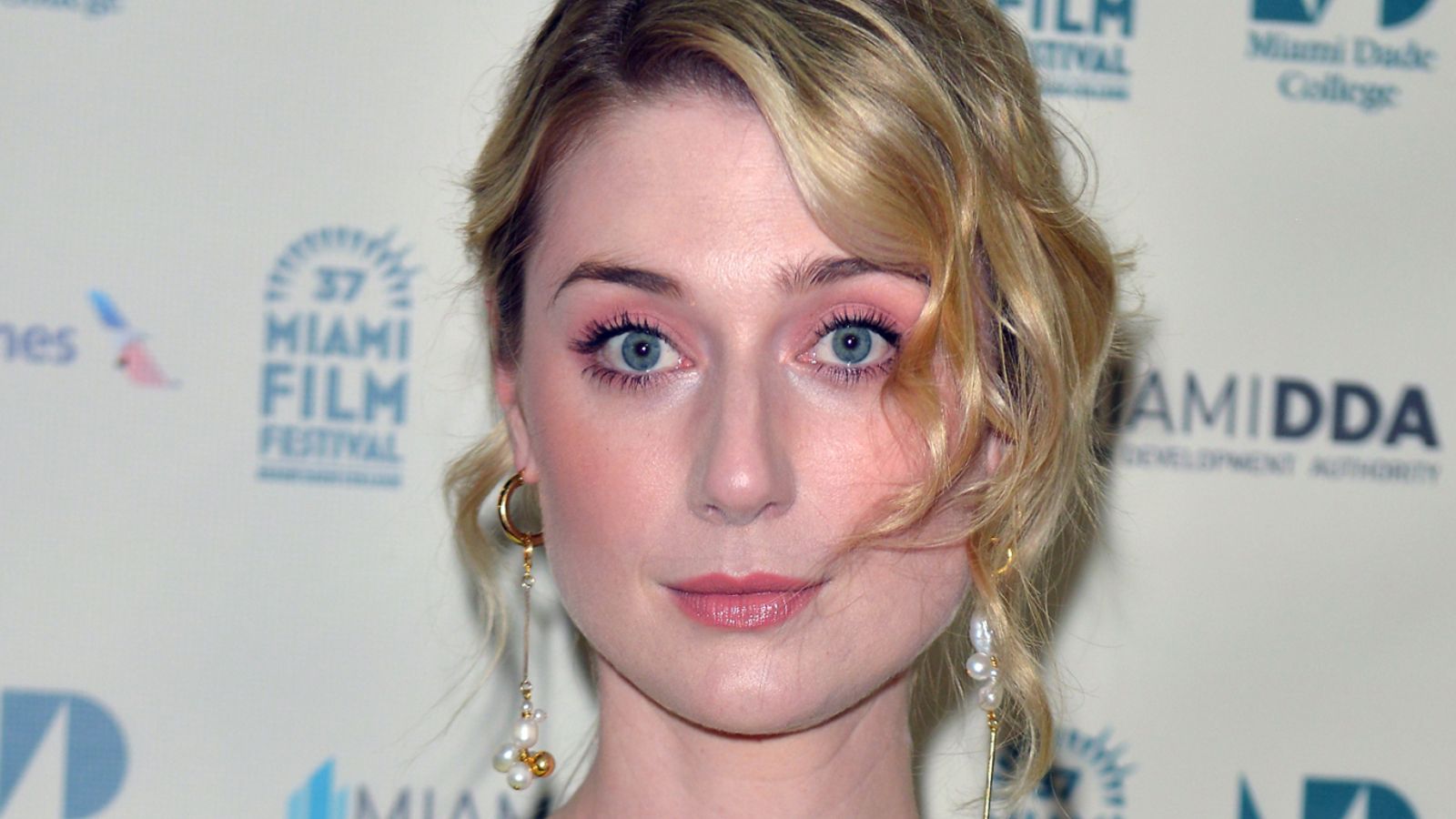 Elizabeth Debicki 2020 Wallpapers