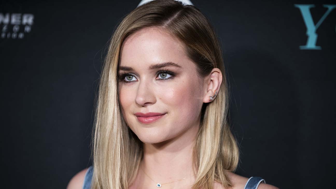 Elizabeth Lail Actress Wallpapers