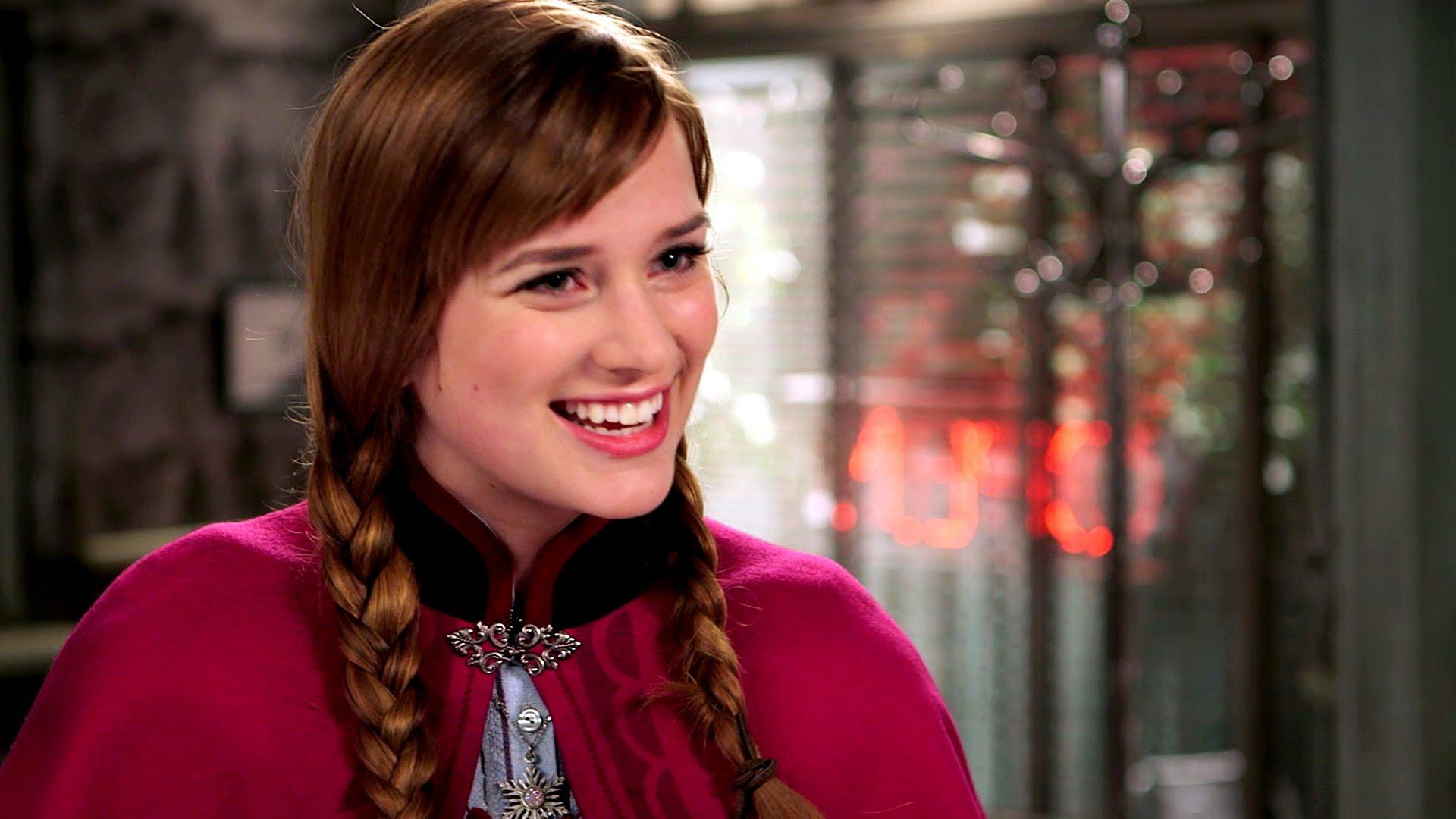 Elizabeth Lail Actress Wallpapers