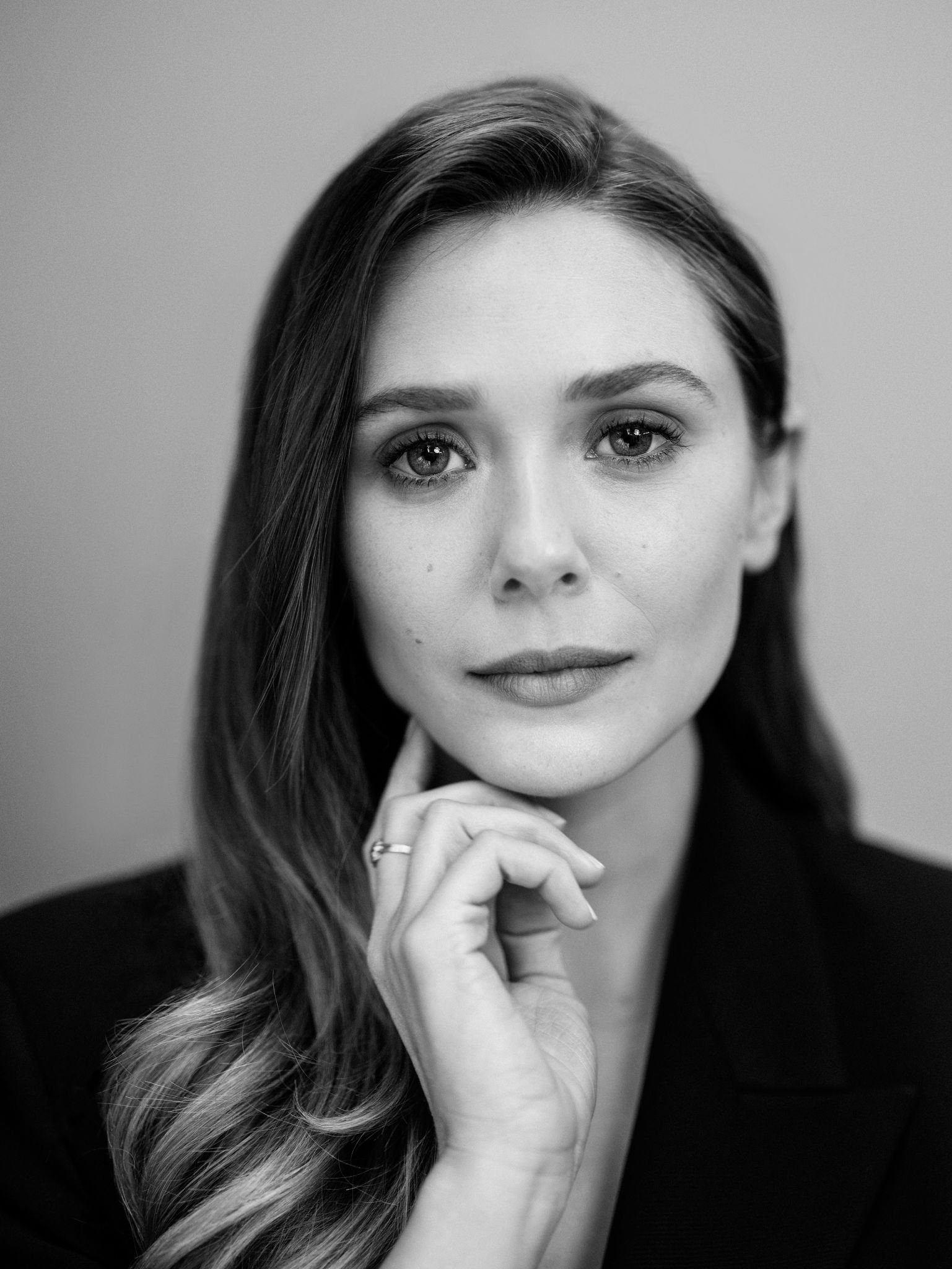 Elizabeth Olsen Beautiful Monochrome Wallpapers