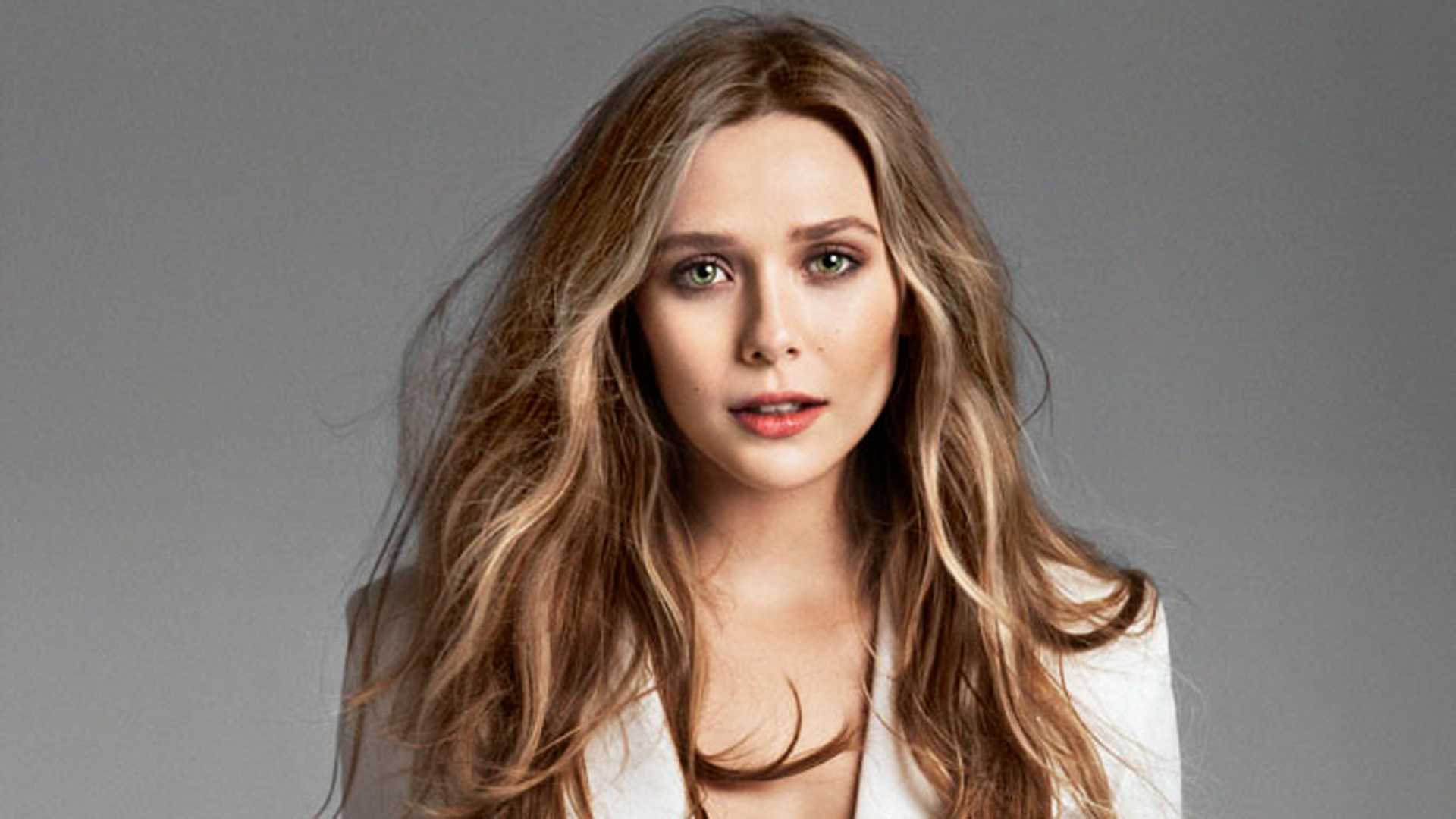 Elizabeth Olsen Beautiful Monochrome Wallpapers