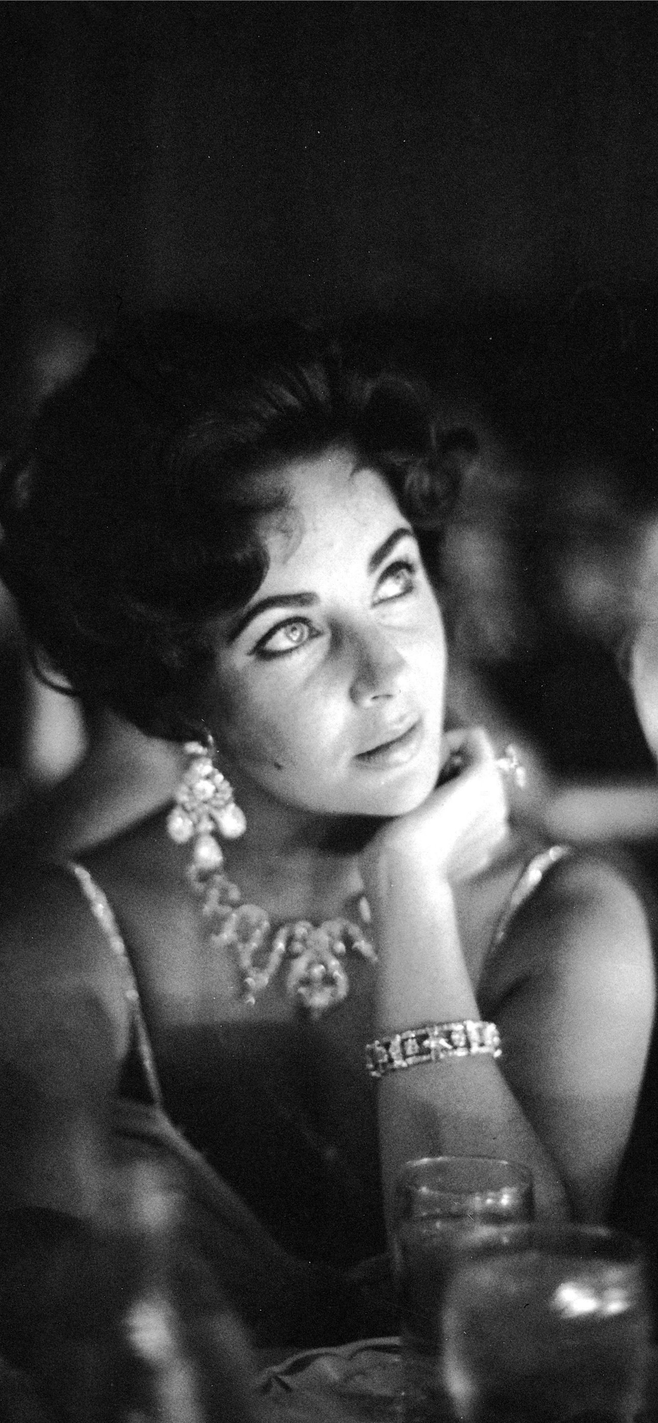 Elizabeth Taylor Wallpapers