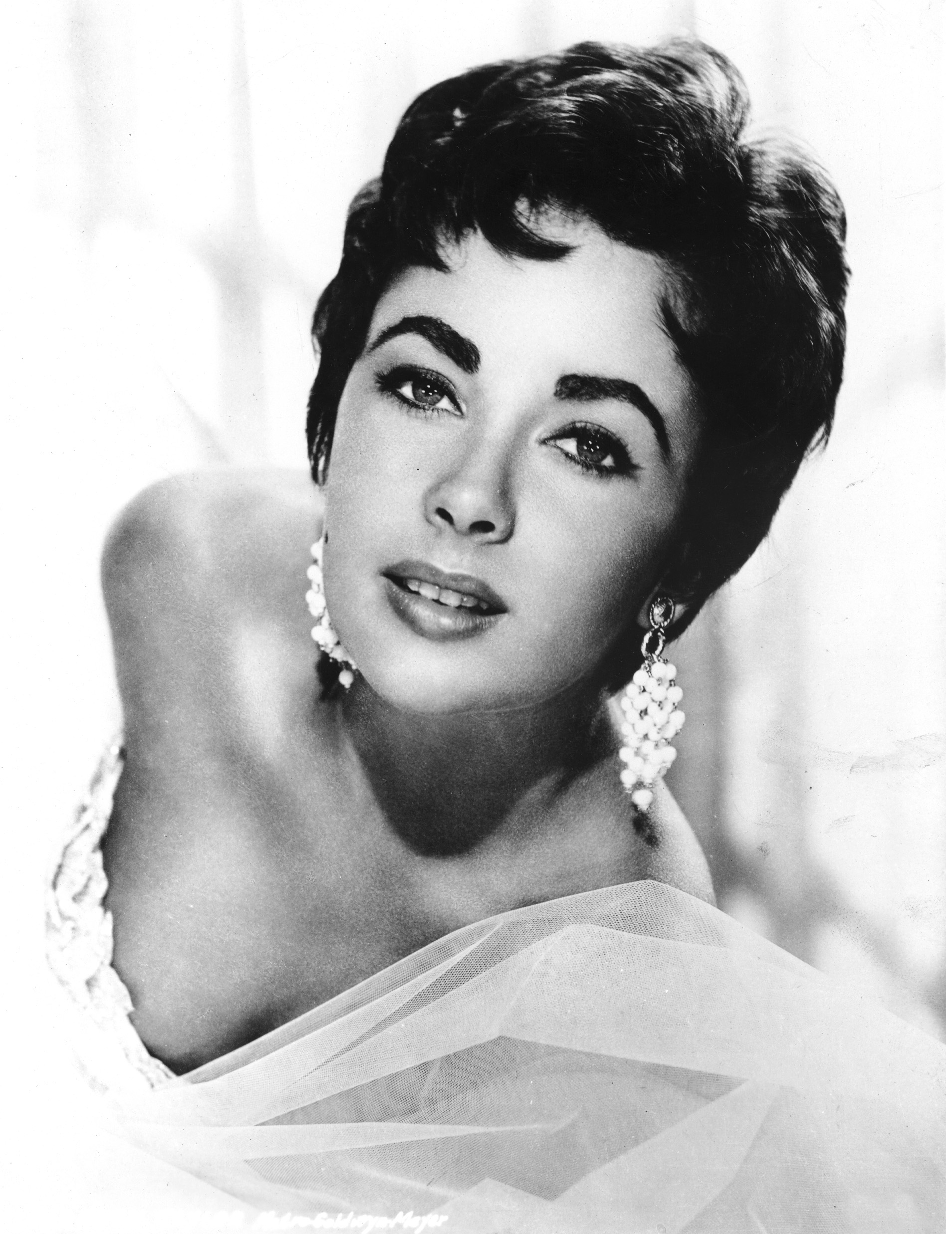 Elizabeth Taylor Wallpapers