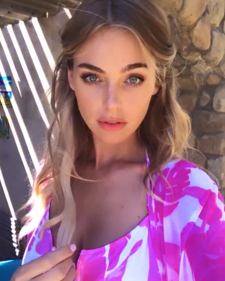 Elizabeth Turner 2019 Wallpapers