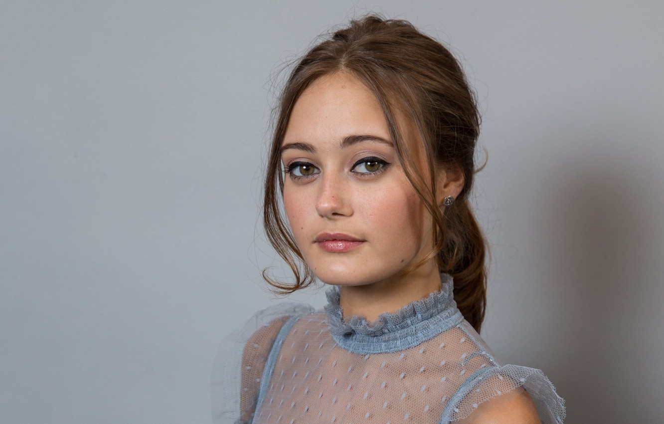 Ella Purnell Wallpapers