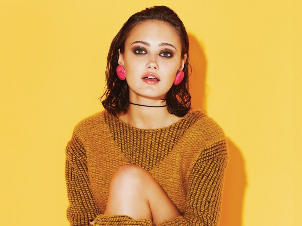 Ella Purnell Wallpapers