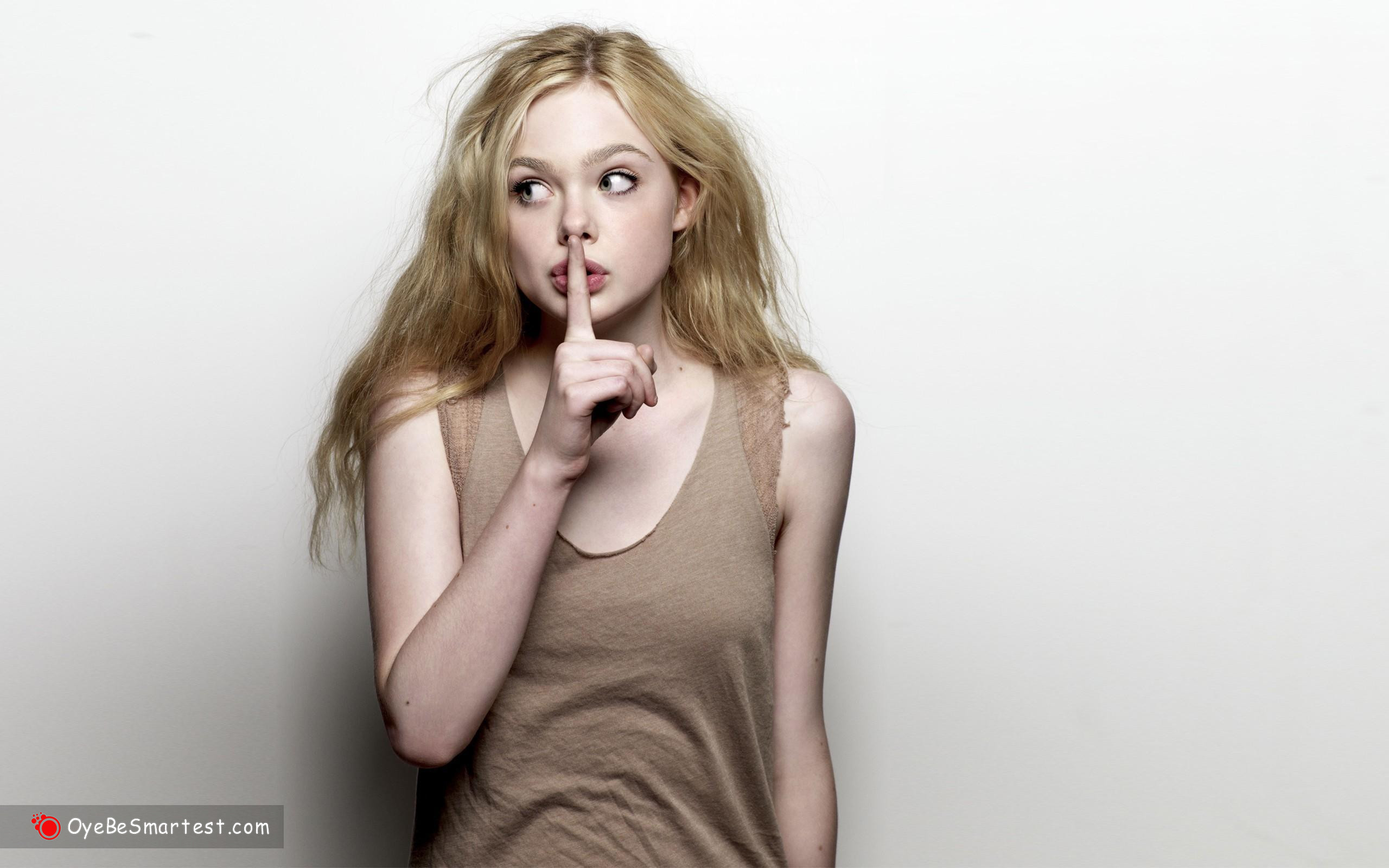 Elle Fanning 2020 Beautiful Wallpapers