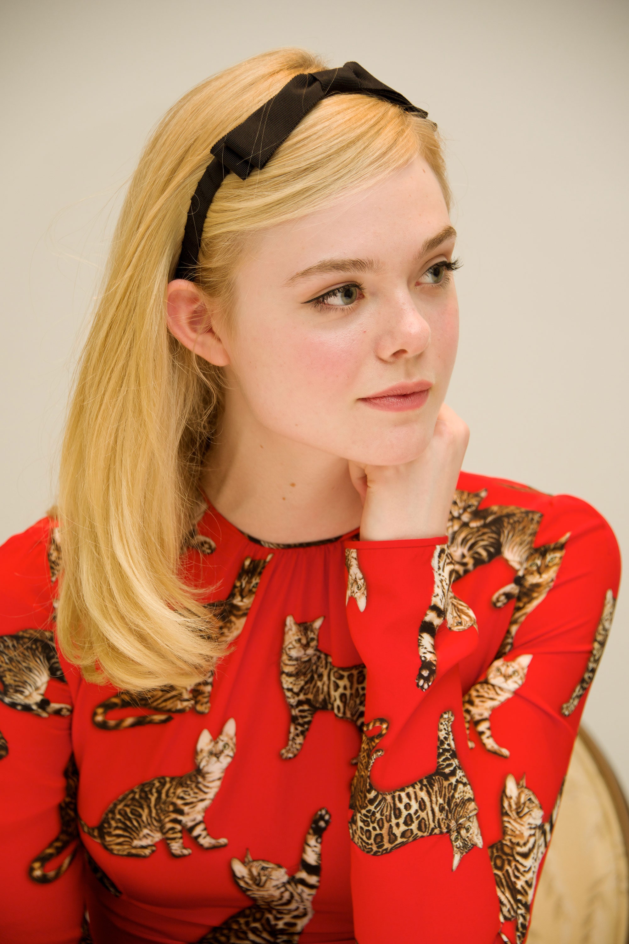 Elle Fanning Cute Wallpapers