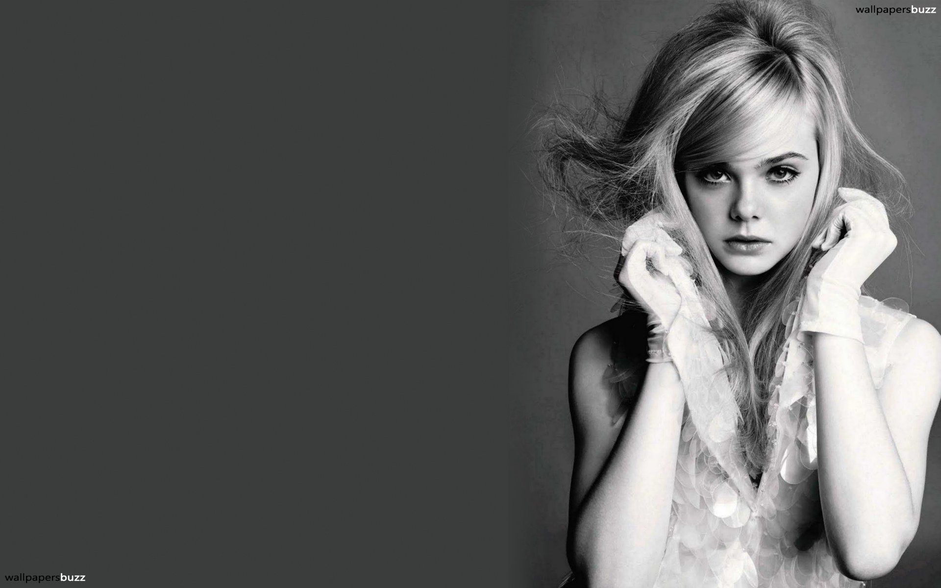 Elle Fanning Cute Wallpapers