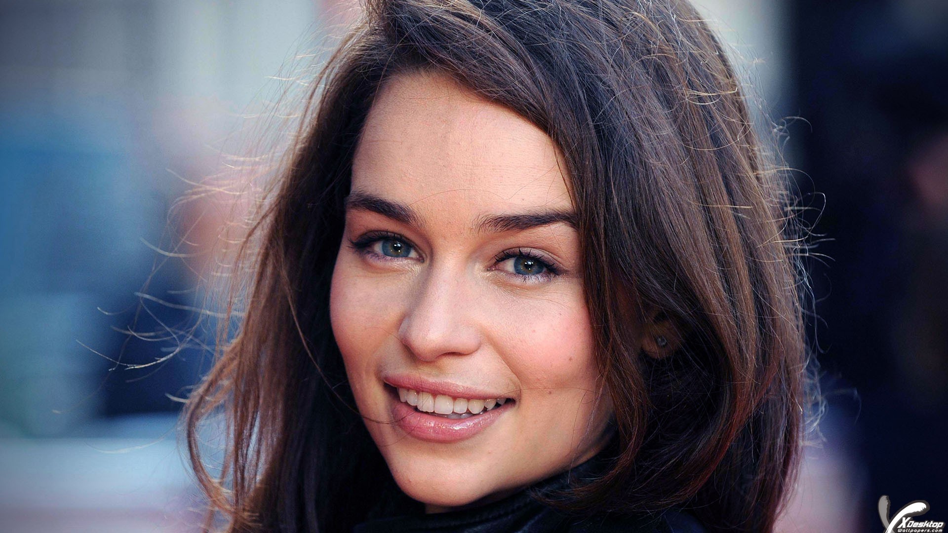 Emilia Clarke Beautiful Eyes Wallpapers