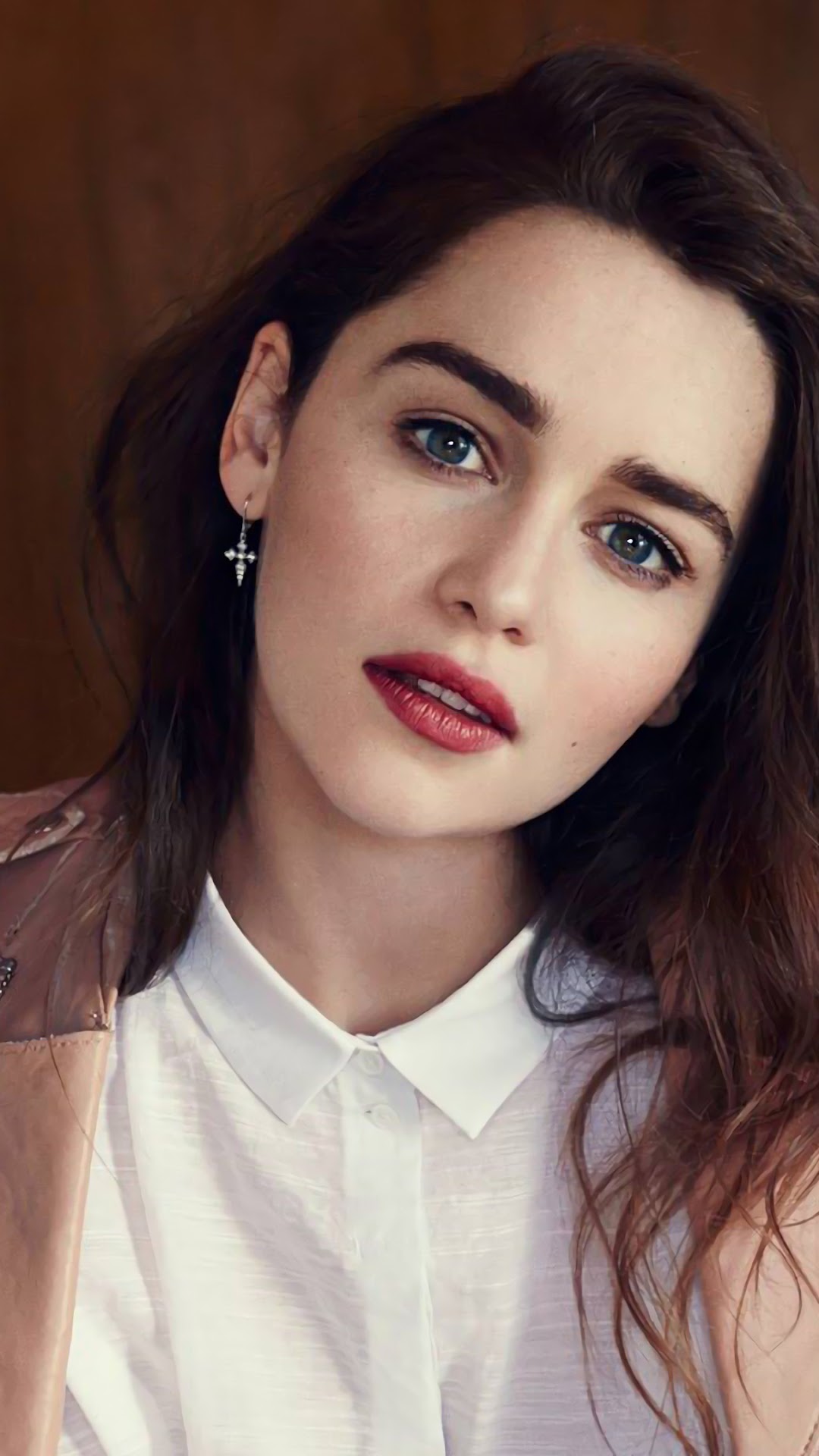 Emilia Clarke Brunette Look Wallpapers