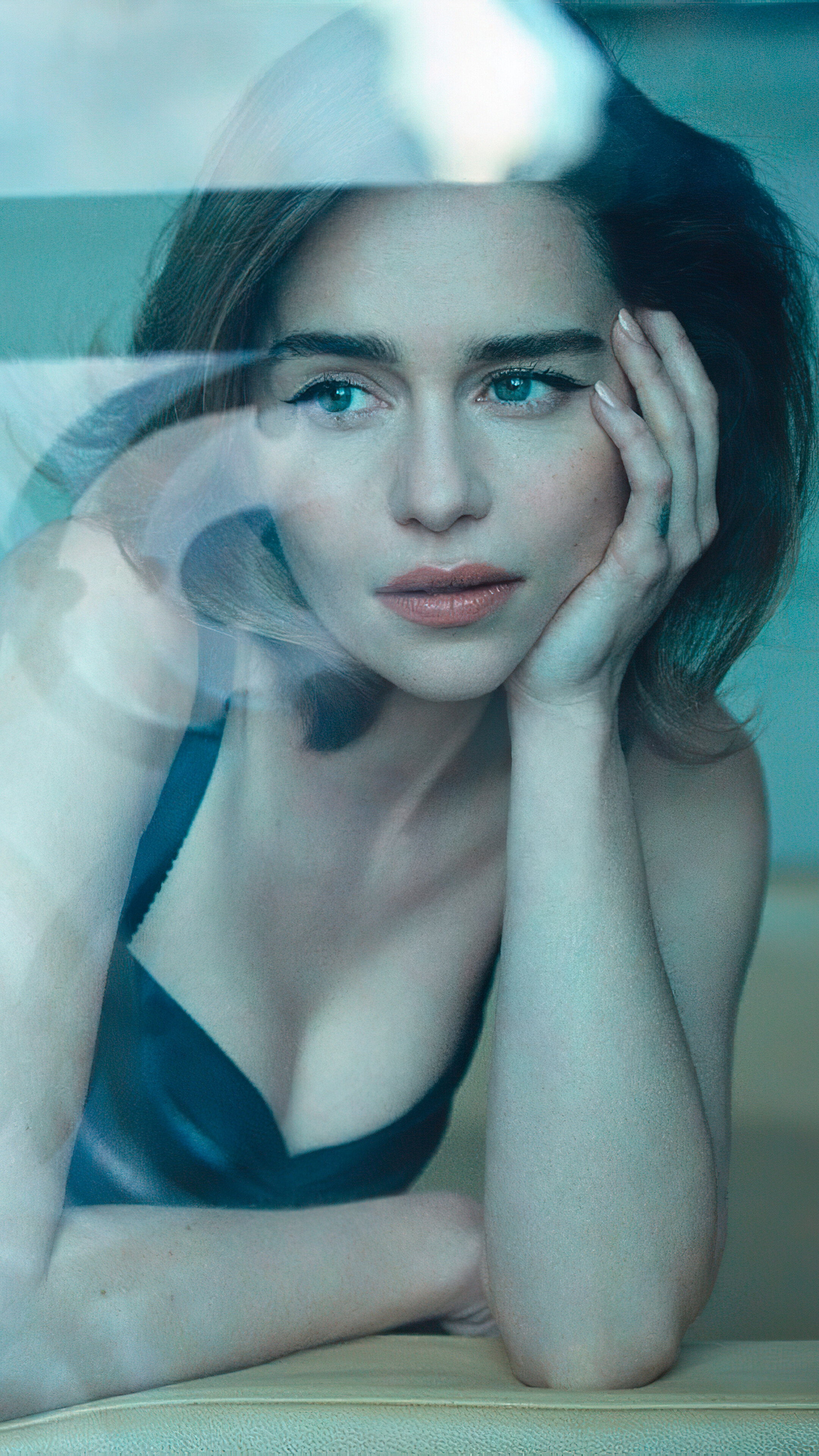 Emilia Clarke Cute Face Portrait 2018 Wallpapers