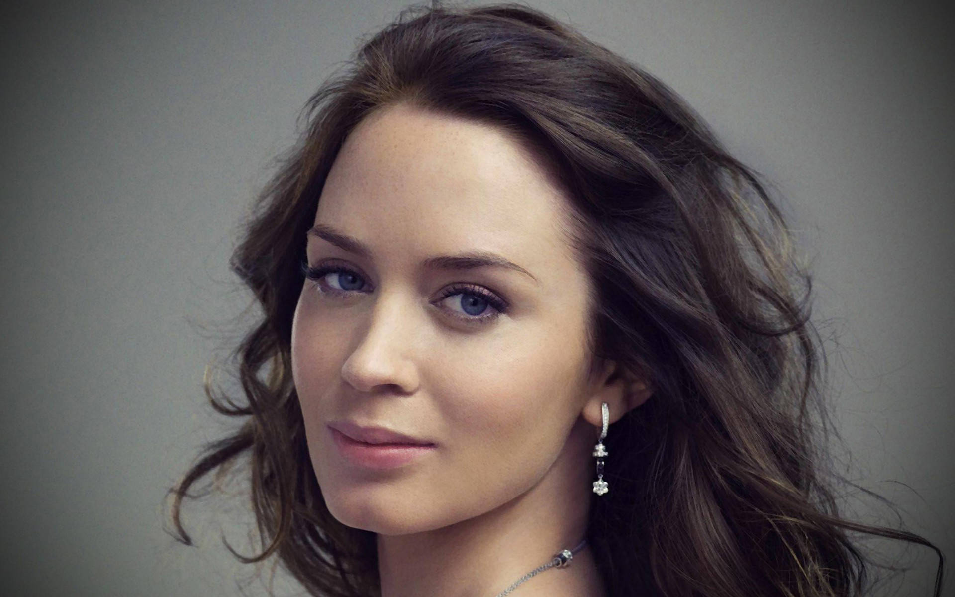 Emily Blunt Wallpapers