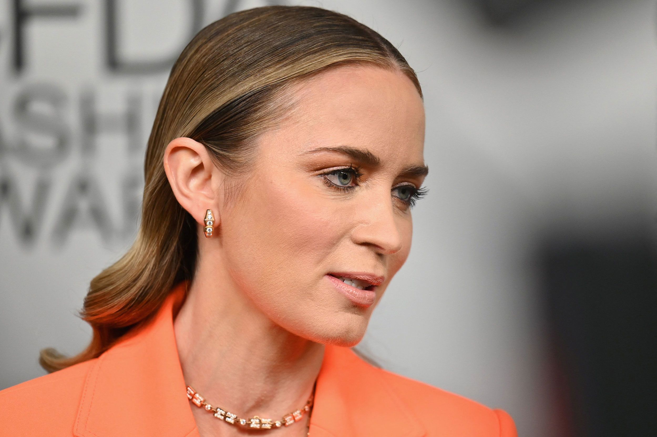 Emily Blunt New Actress 2021 Wallpapers