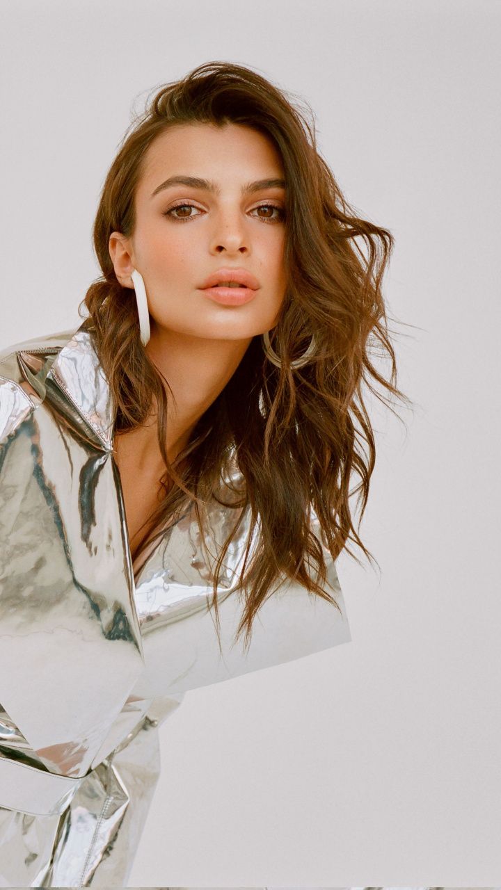 Emily Ratajkowski 2018 Photoshoot Wallpapers