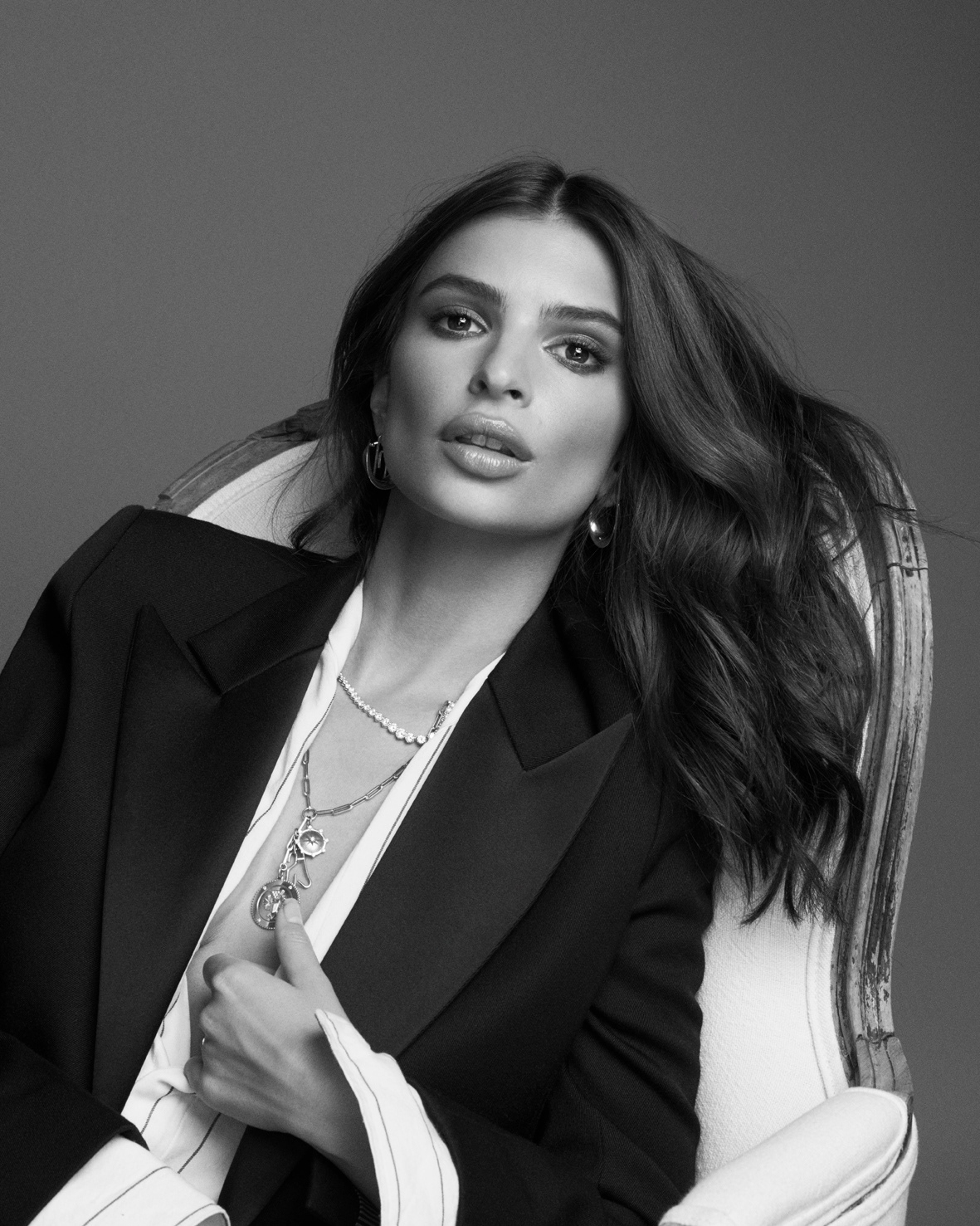 Emily Ratajkowski Monochrome 2018 Wallpapers