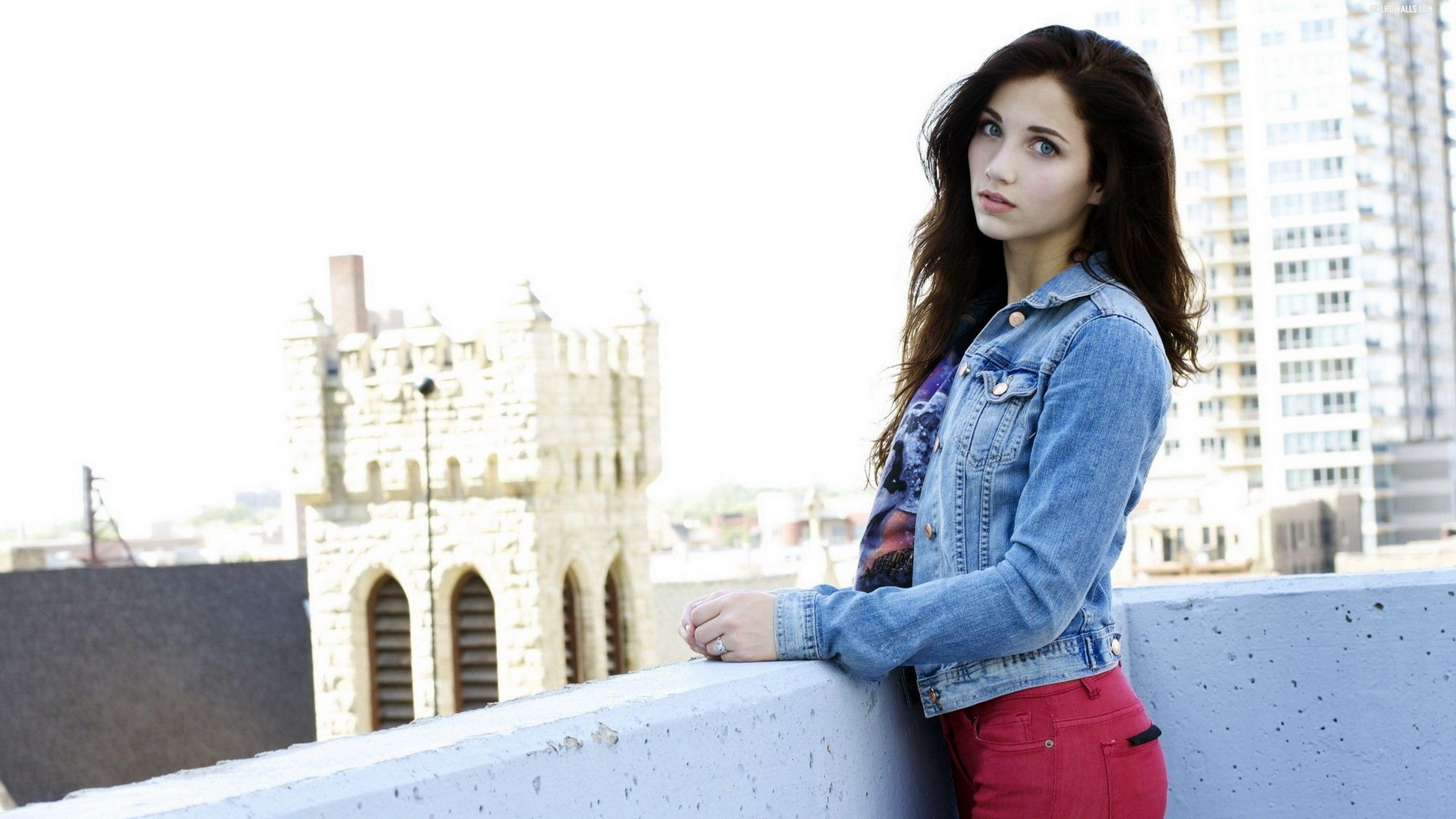 Emily Rudd Wallpapers