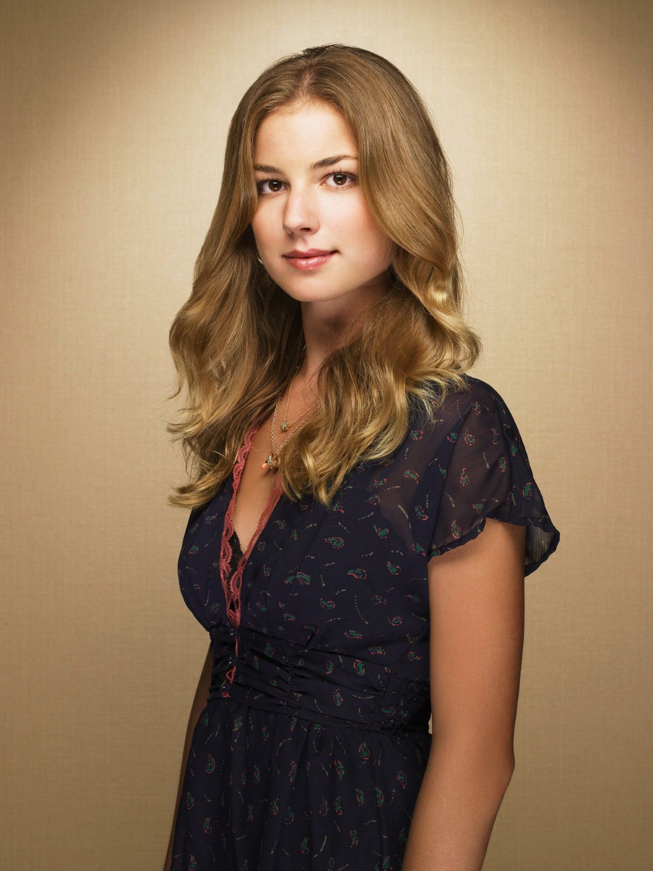 Emily VanCamp Wallpapers