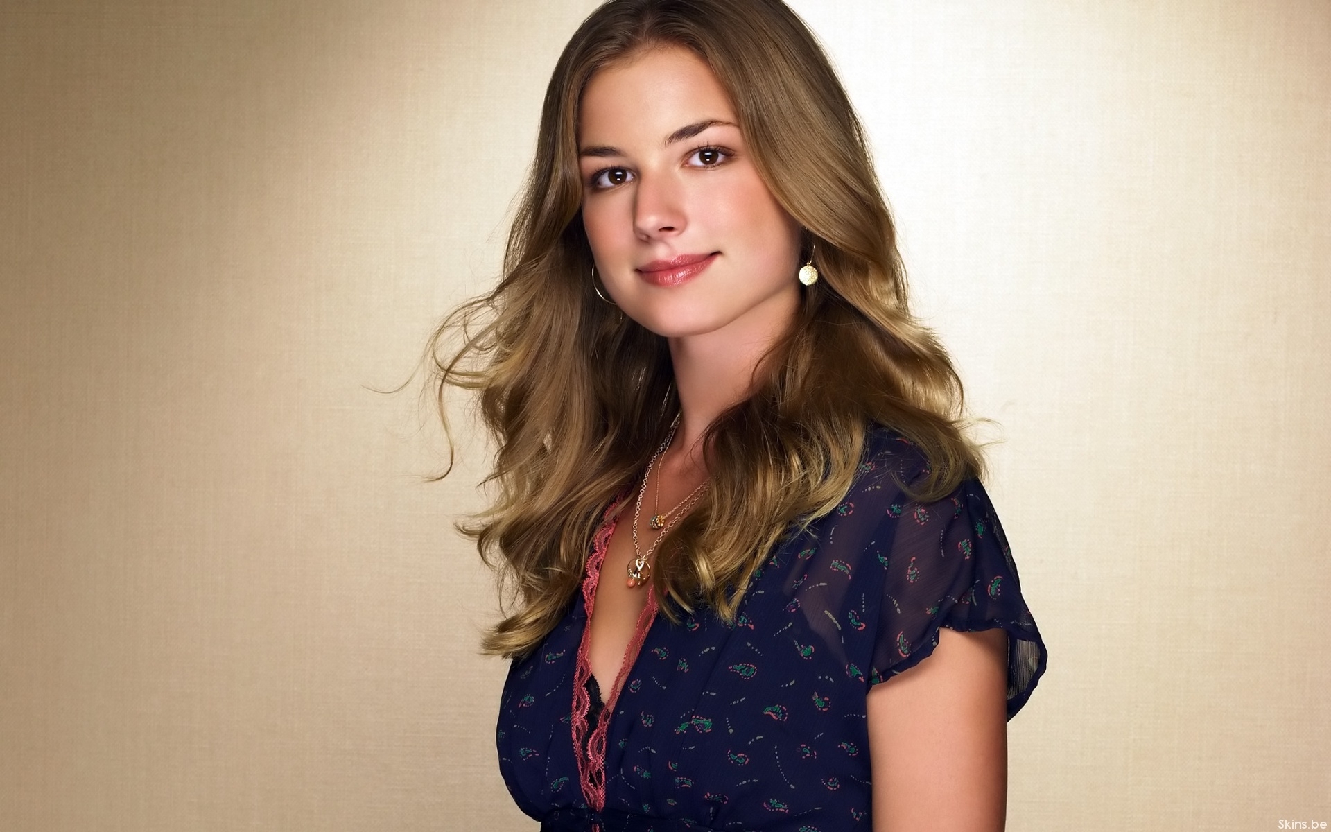 Emily VanCamp Wallpapers