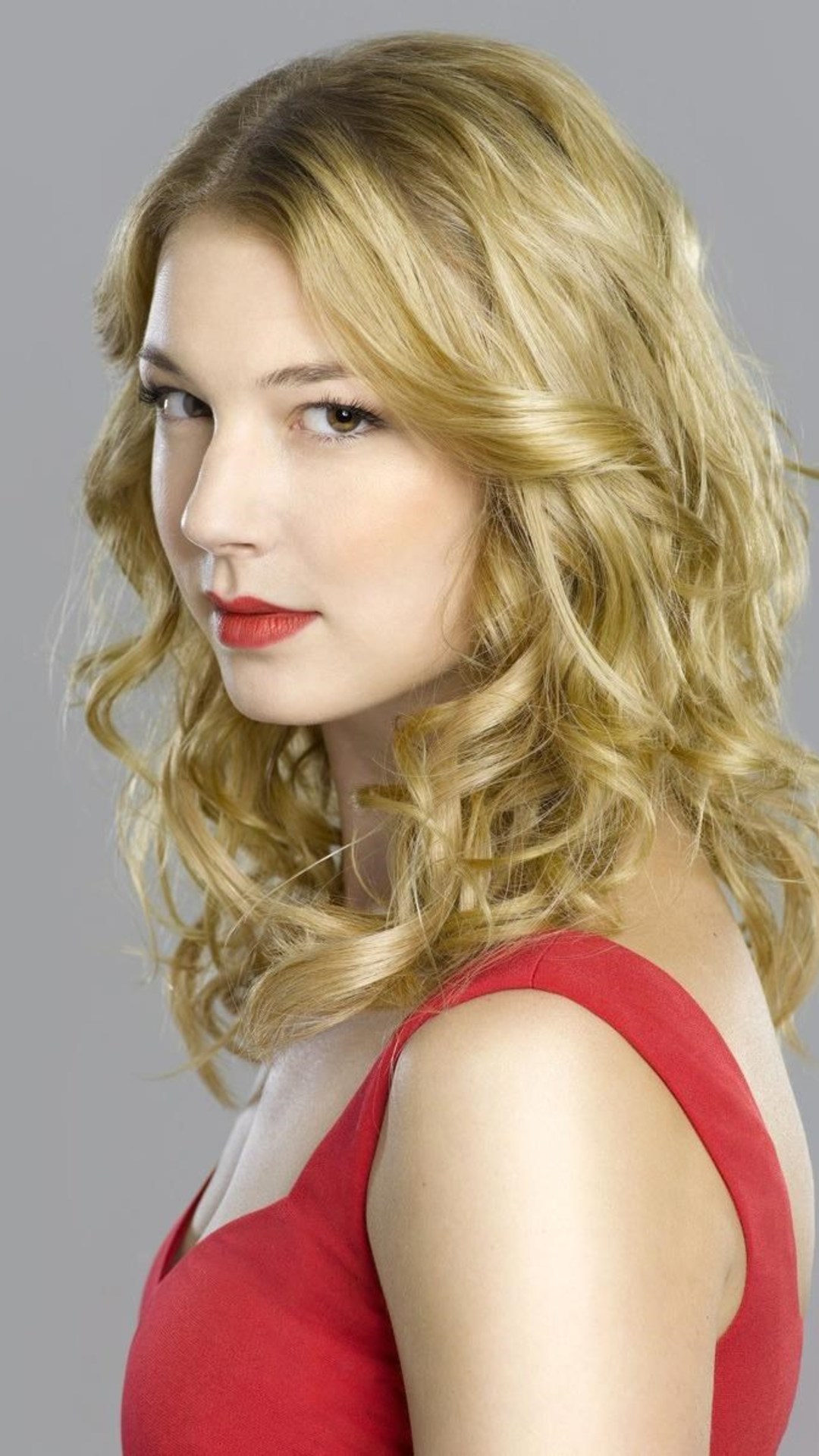 Emily VanCamp Wallpapers