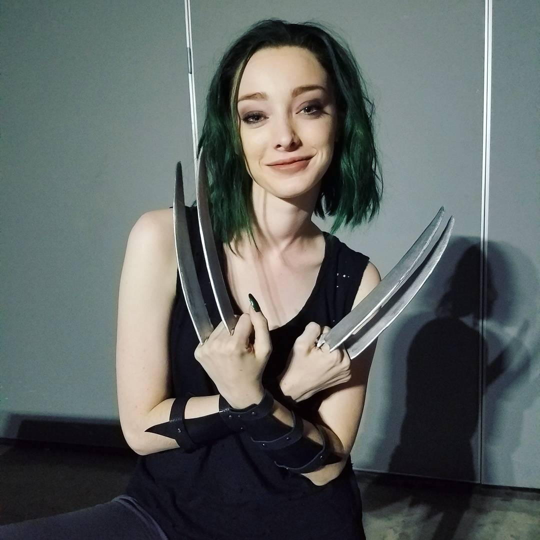 Emma Dumont Comic Con Wallpapers