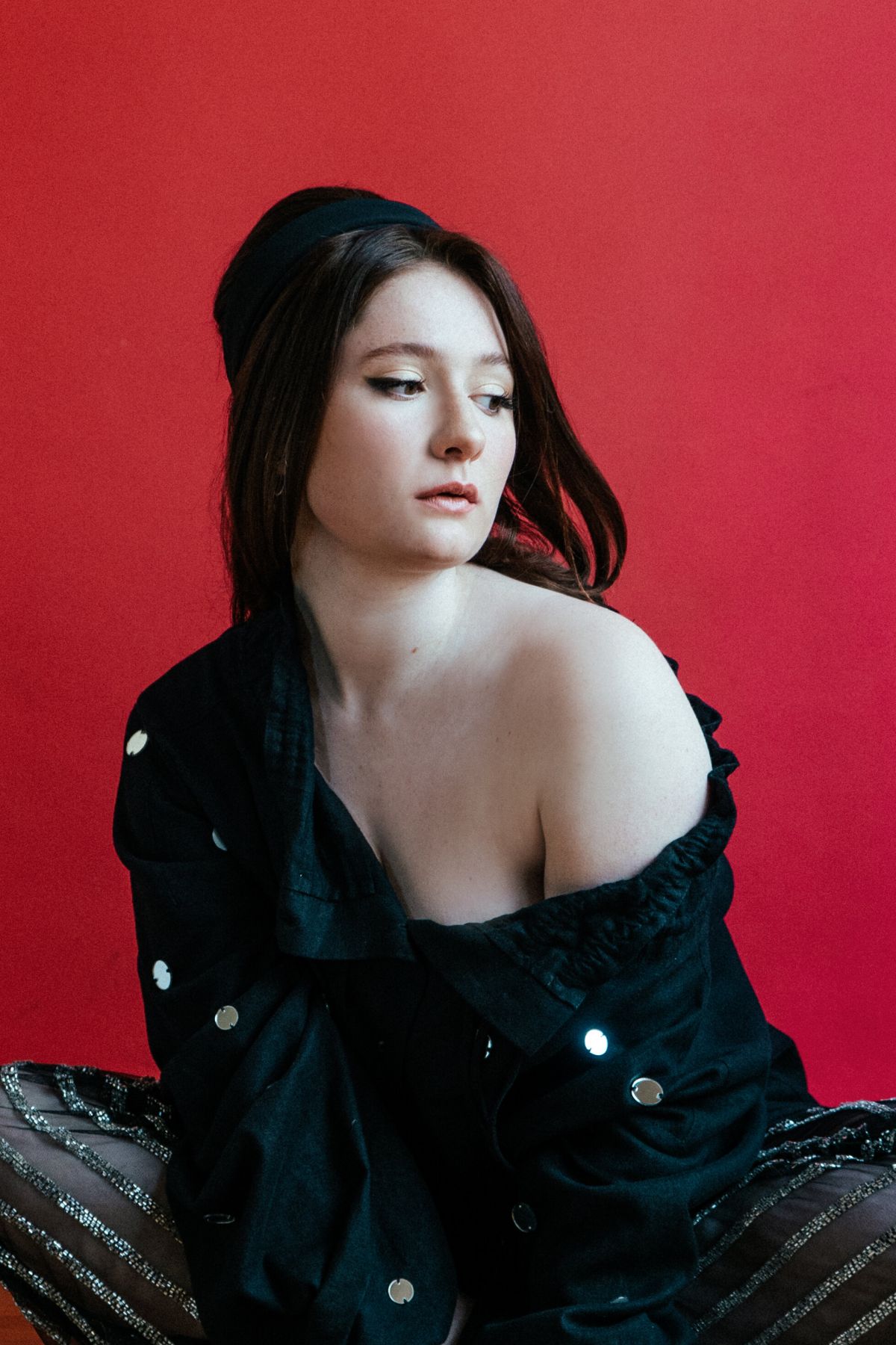 Emma Kenney Photoshoot For Cosmopolitan Wallpapers