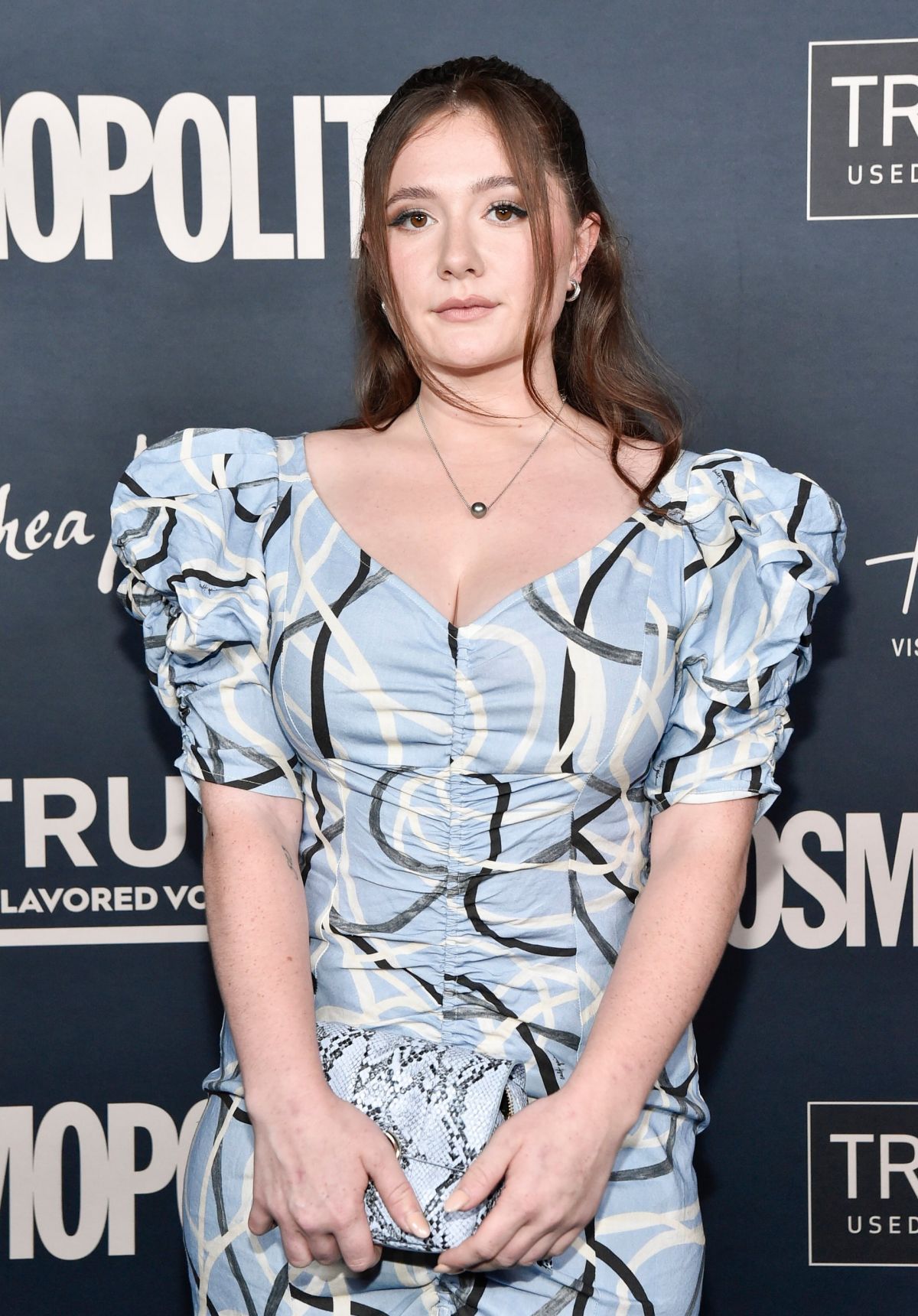 Emma Kenney Photoshoot For Cosmopolitan Wallpapers