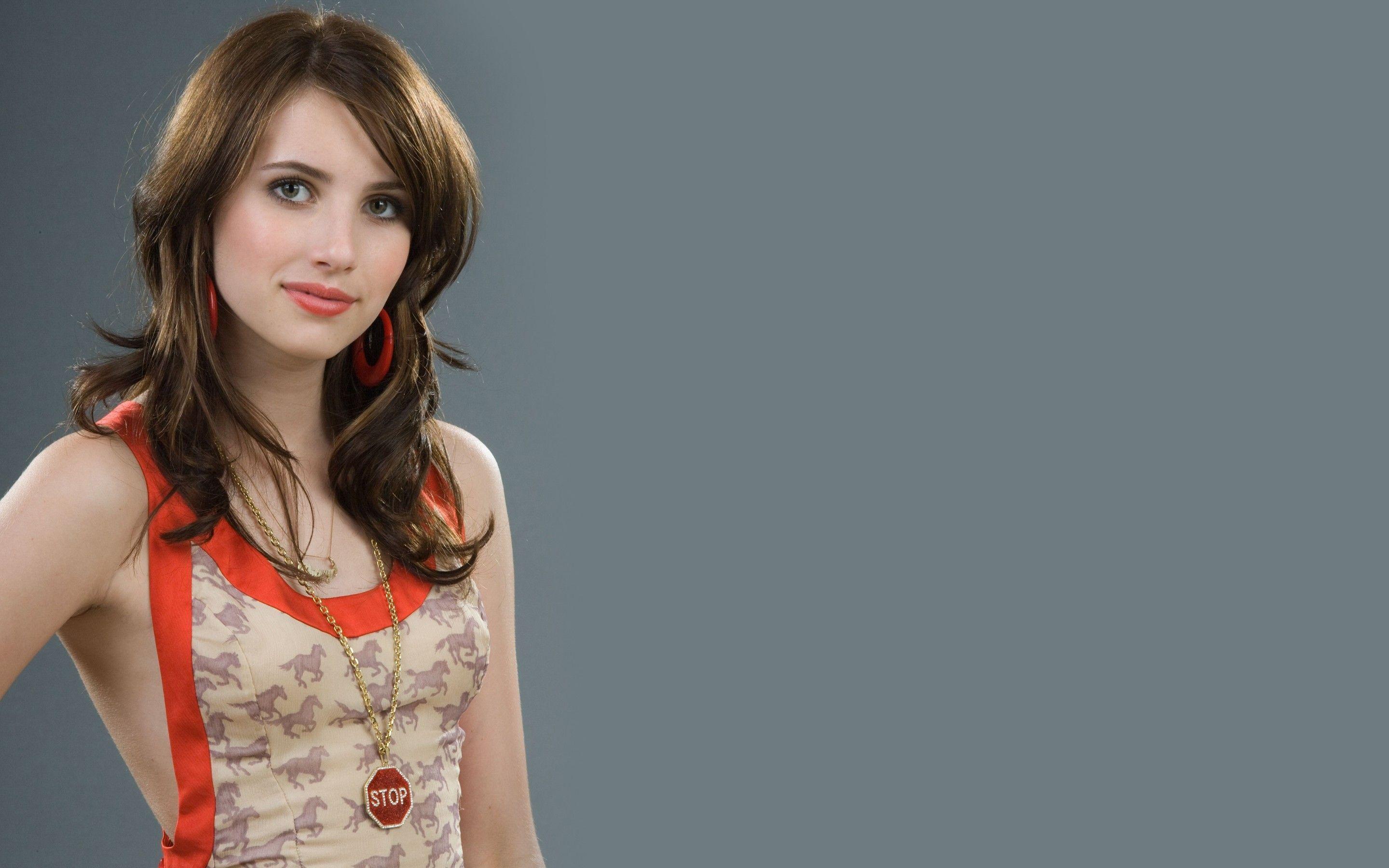 Emma Roberts Wallpapers