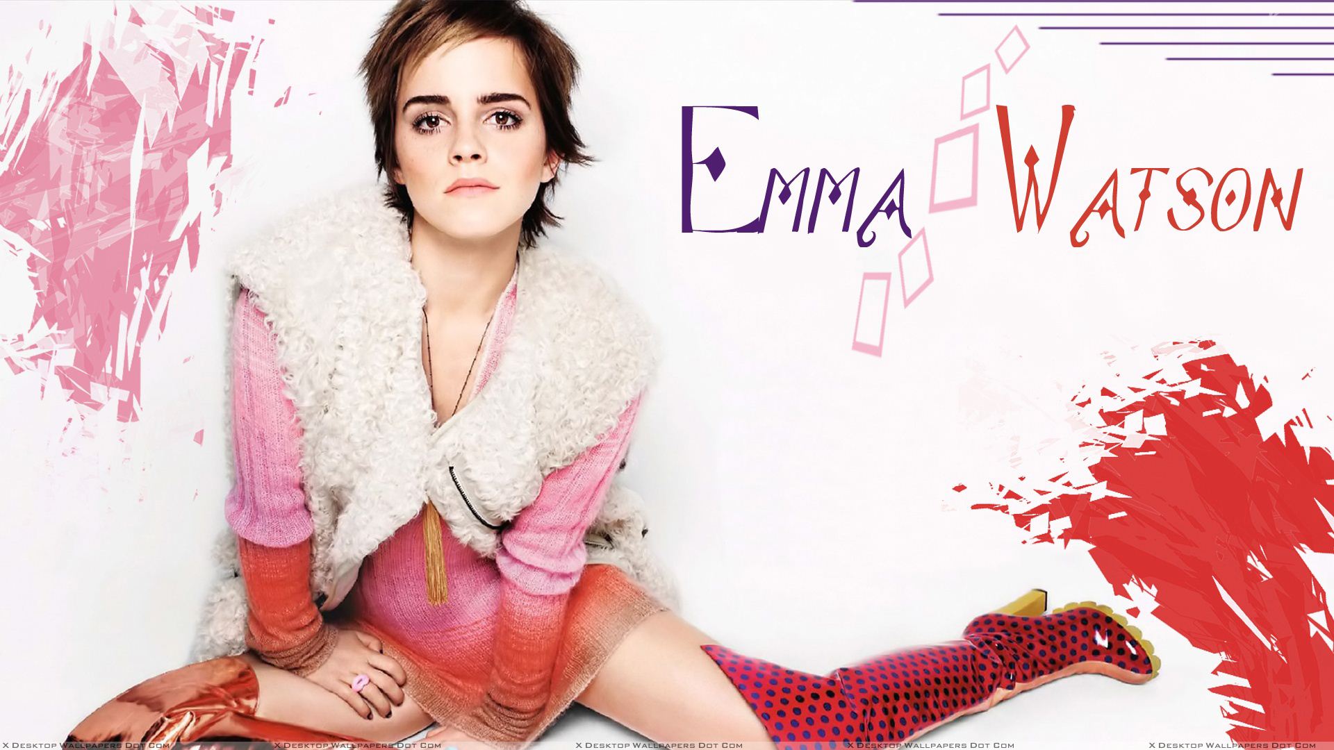 Emma Watson Looking at Viewer Wallpapers