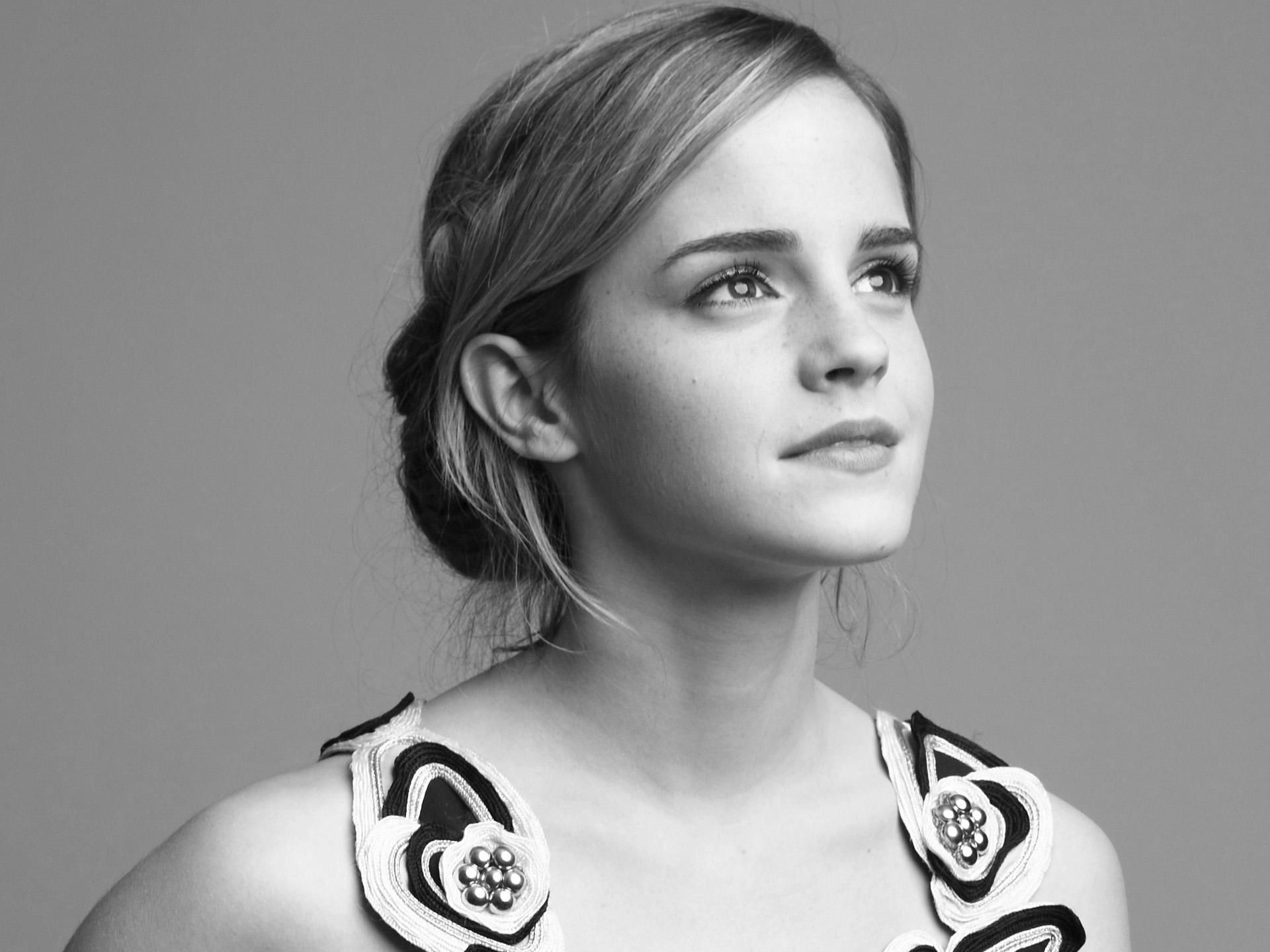 Emma Watson Monochrome Wallpapers