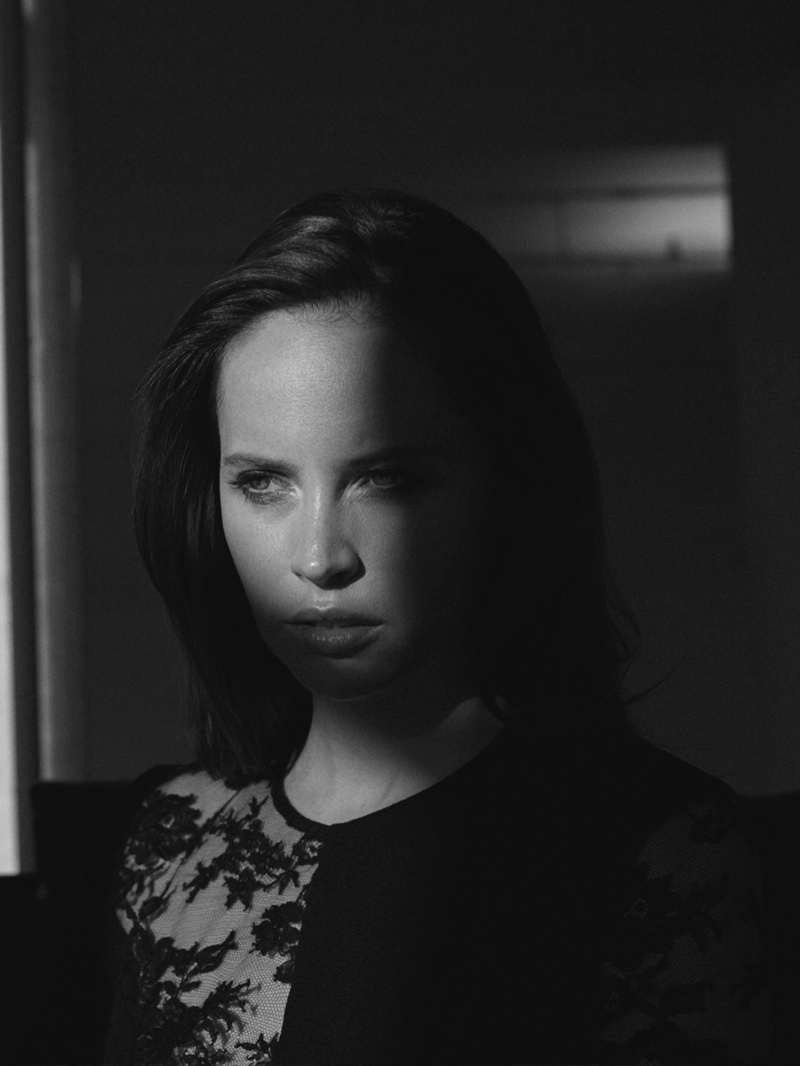 Felicity Jones Monochrome 2018 Wallpapers